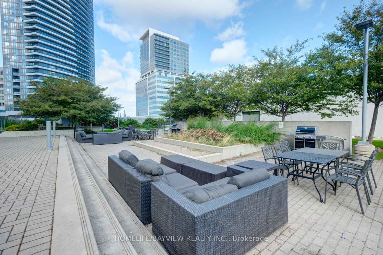 7165 Yonge Street 2403 Property Photo 26