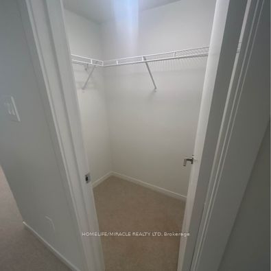 39 Honeycrisp Crescent 81 Property Photo 7