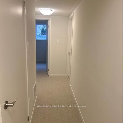 39 Honeycrisp Crescent 81 Property Photo 9