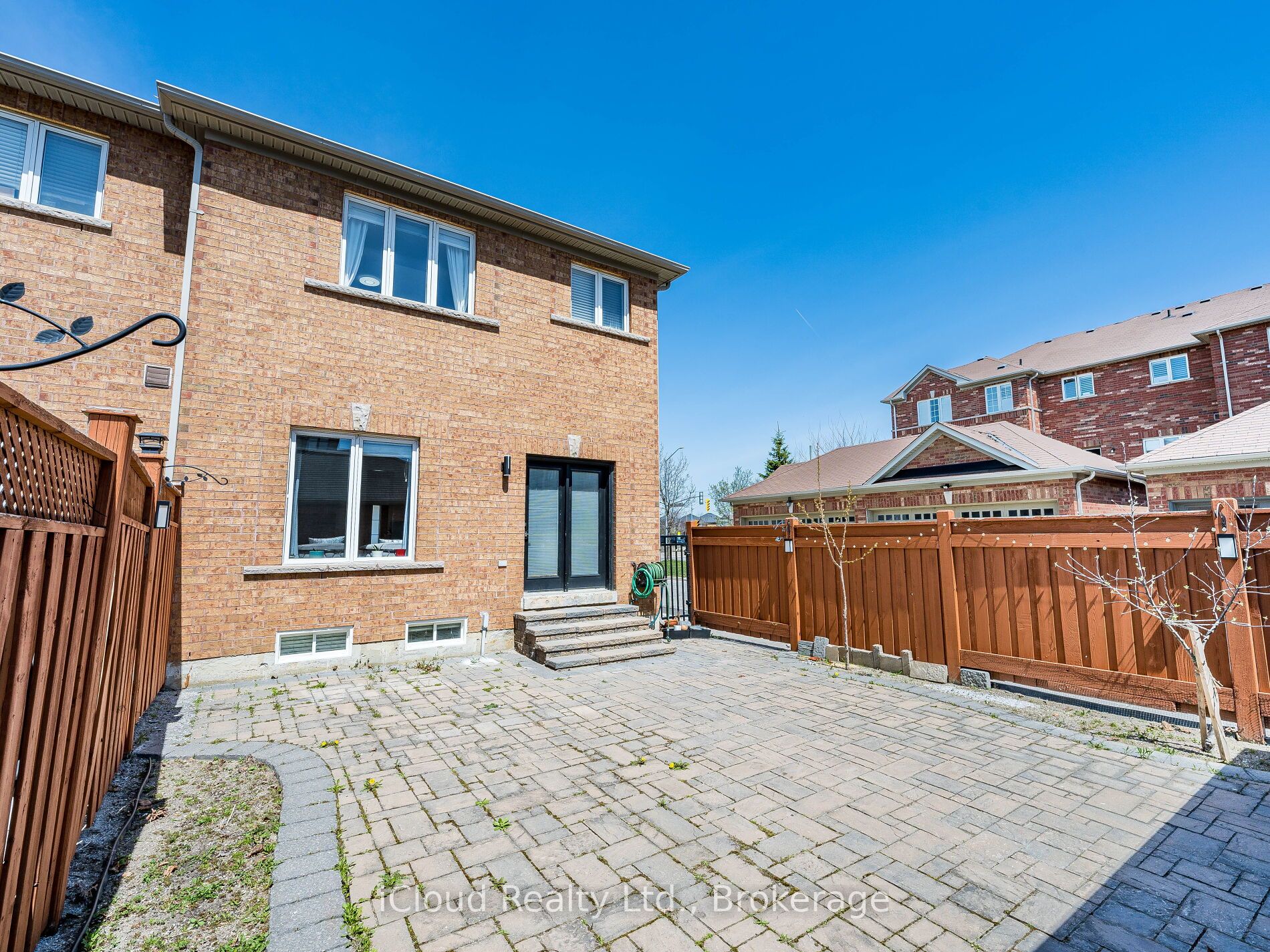 11 Davos Road Property Photo 16