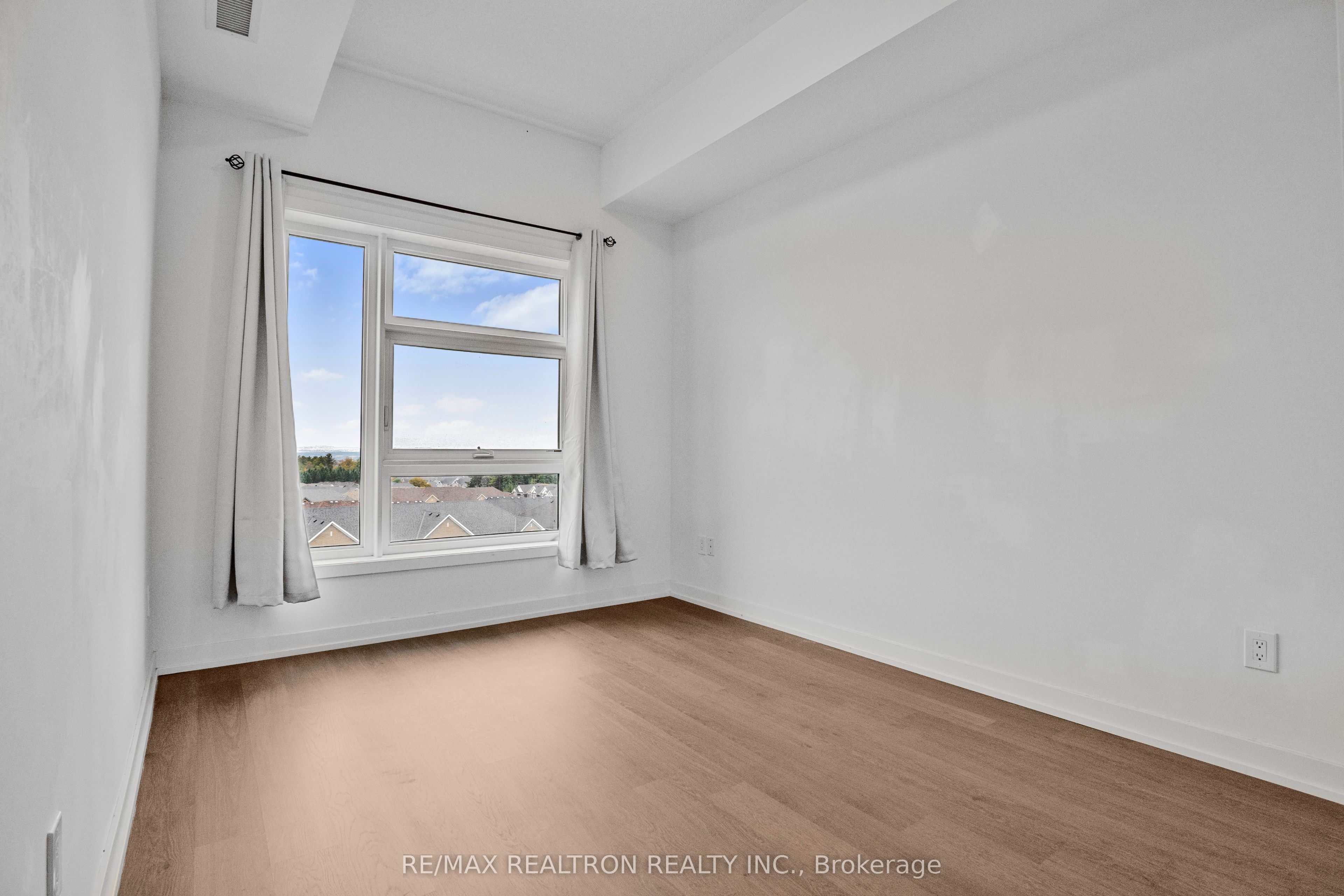 555 William Graham Drive Ph446 Property Photo 19
