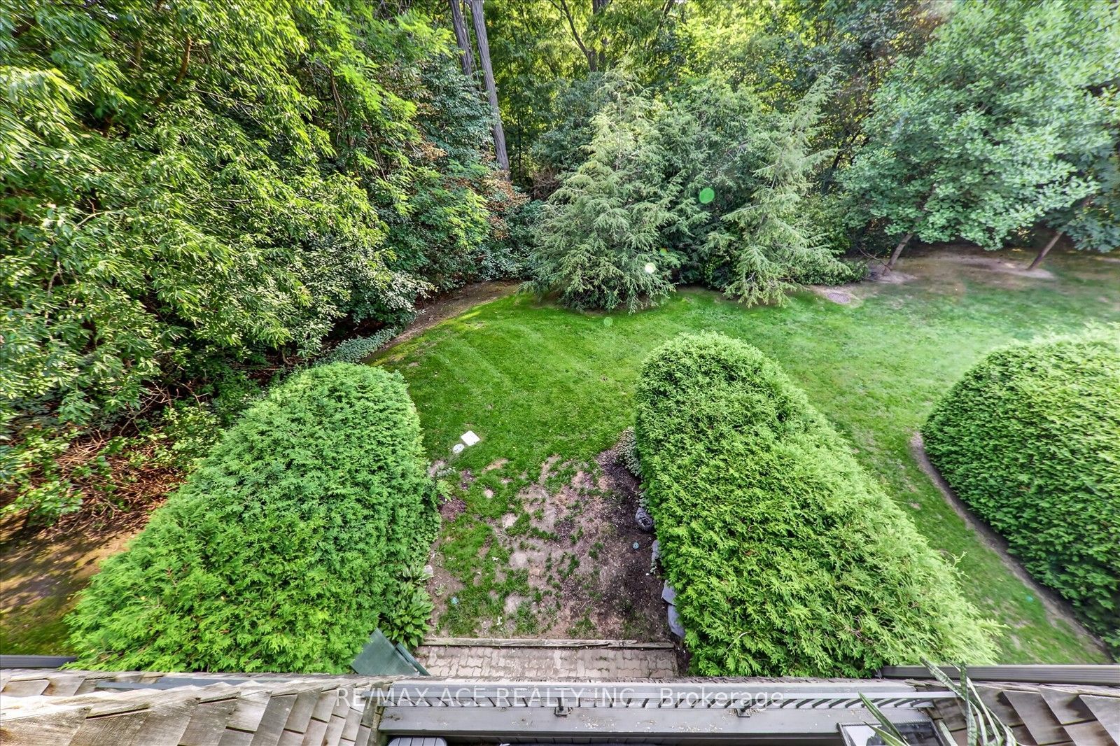 65 Cricklewood Crescent Property Photo 18