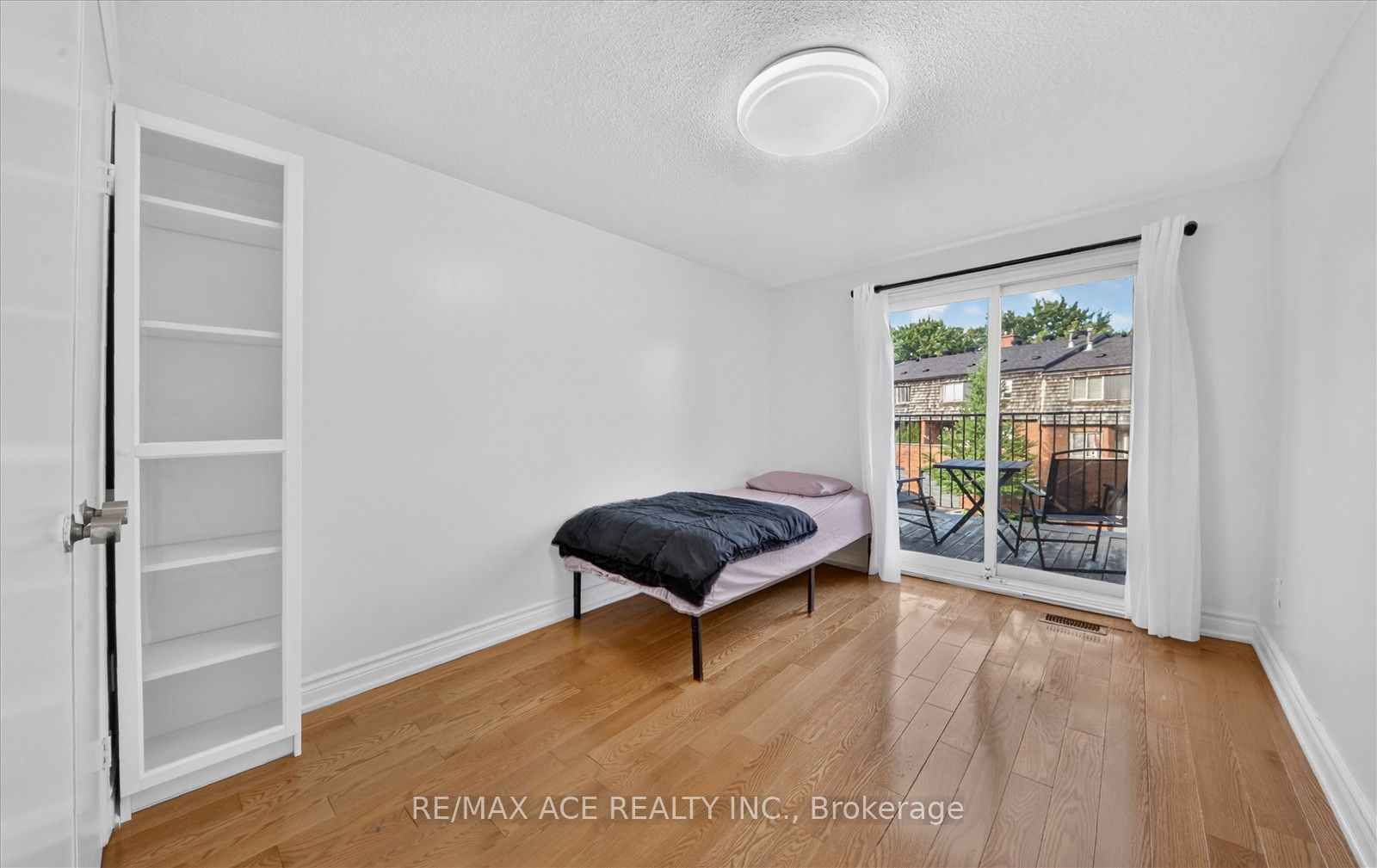 65 Cricklewood Crescent Property Photo 31
