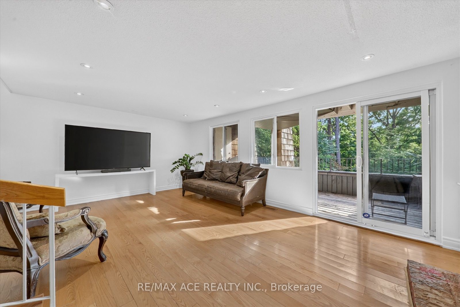 65 Cricklewood Crescent Property Photo 35