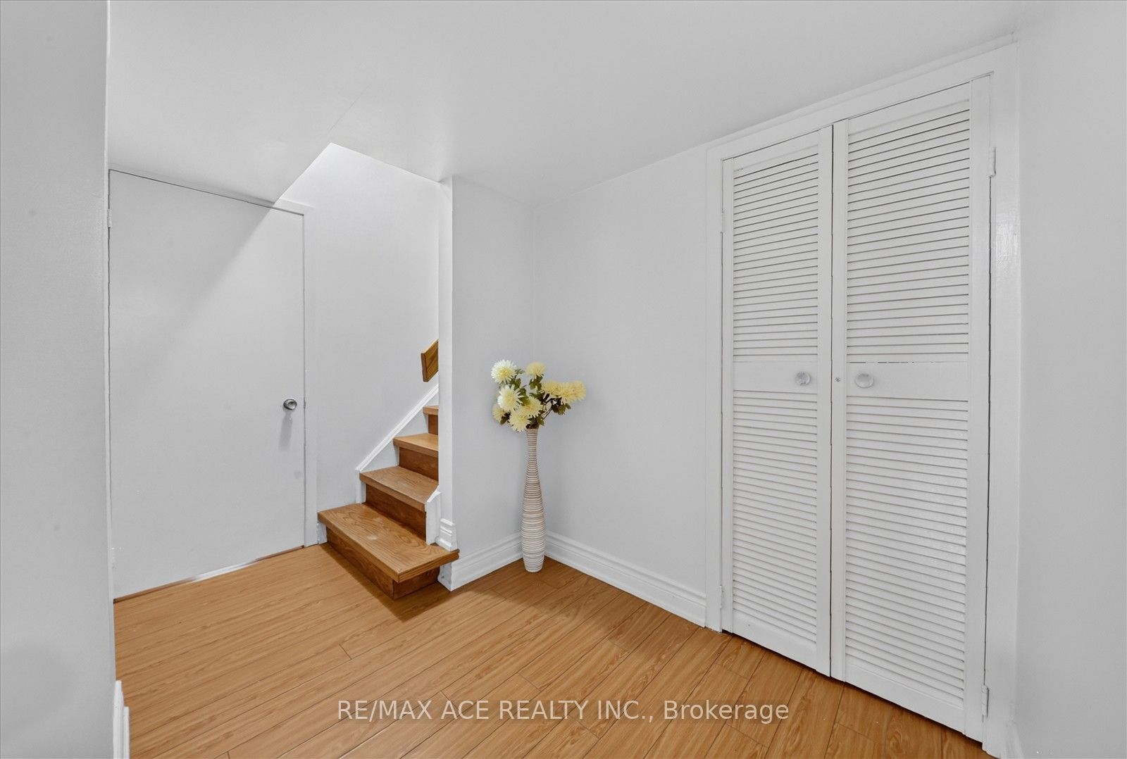 65 Cricklewood Crescent Property Photo 46