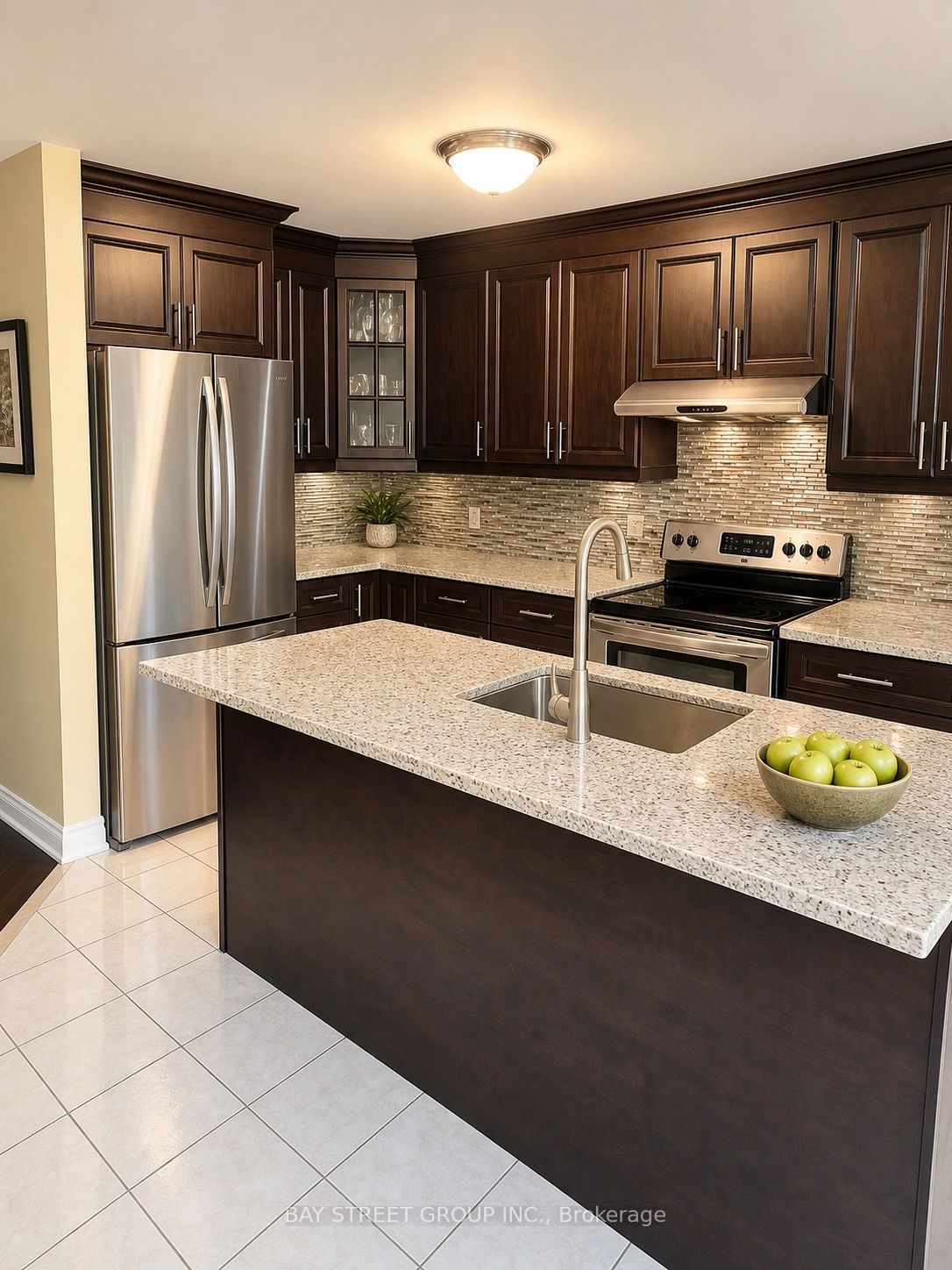 19 Casabel Drive Upper Property Photo 1