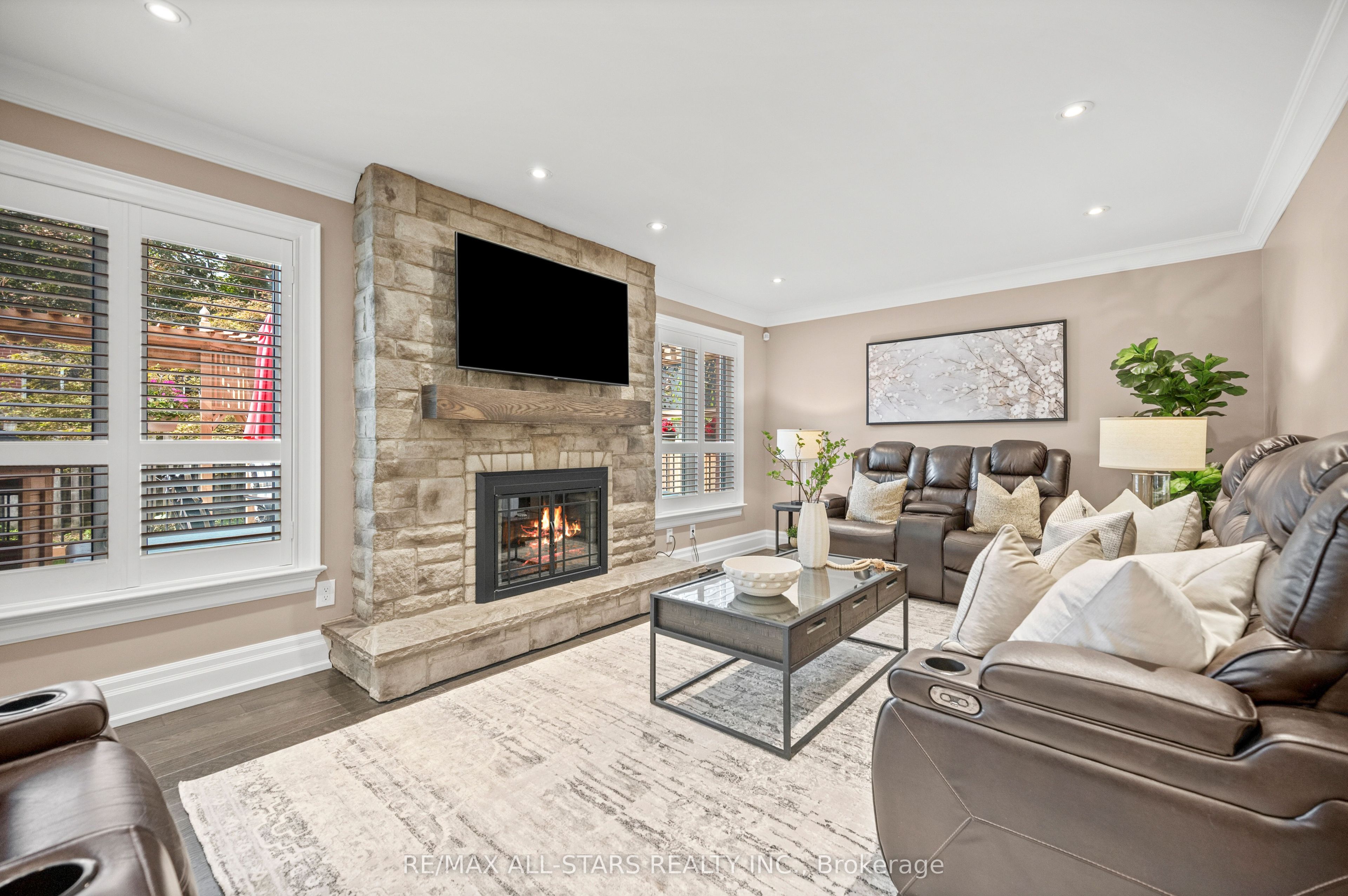 139 Rhodes Circle Property Photo 12