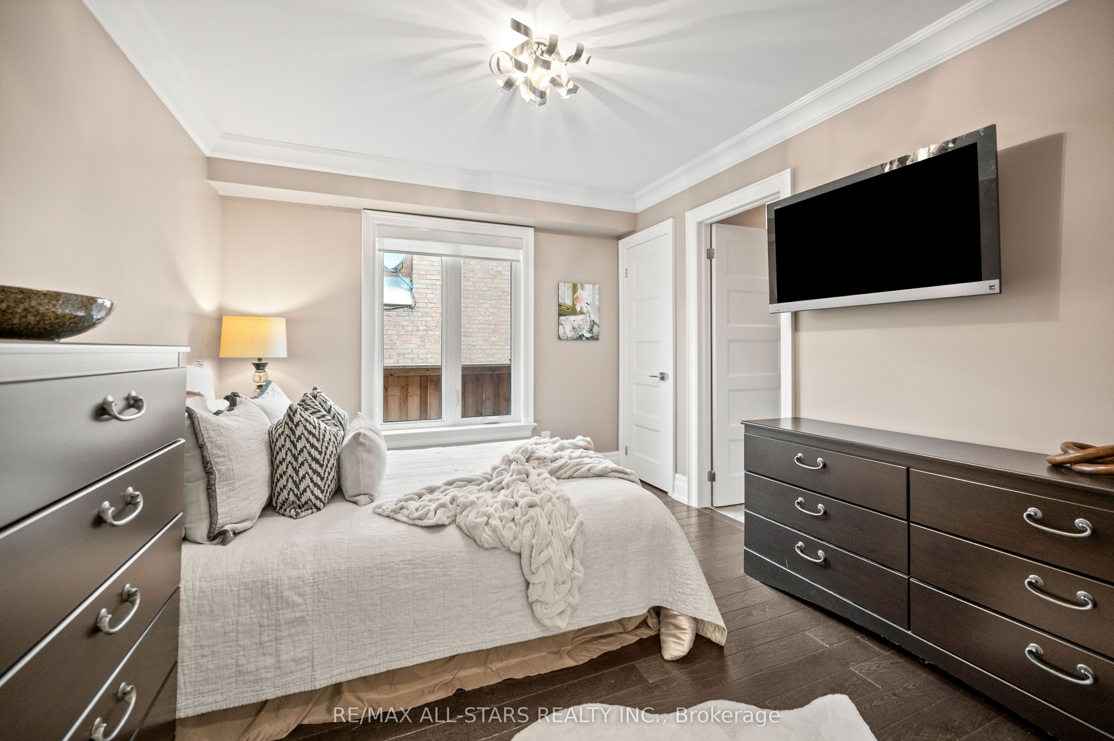 139 Rhodes Circle Property Photo 18