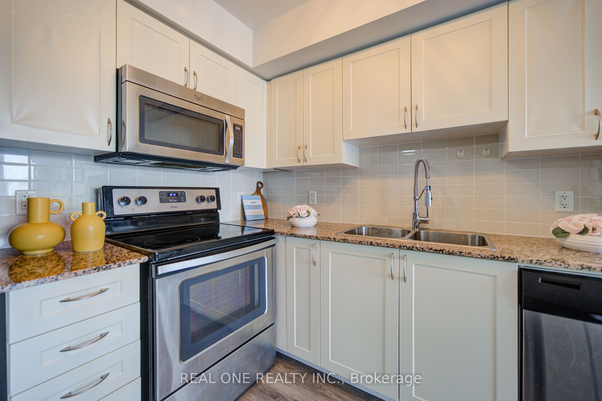 372 Highway 7 E Way 707 Property Photo 15
