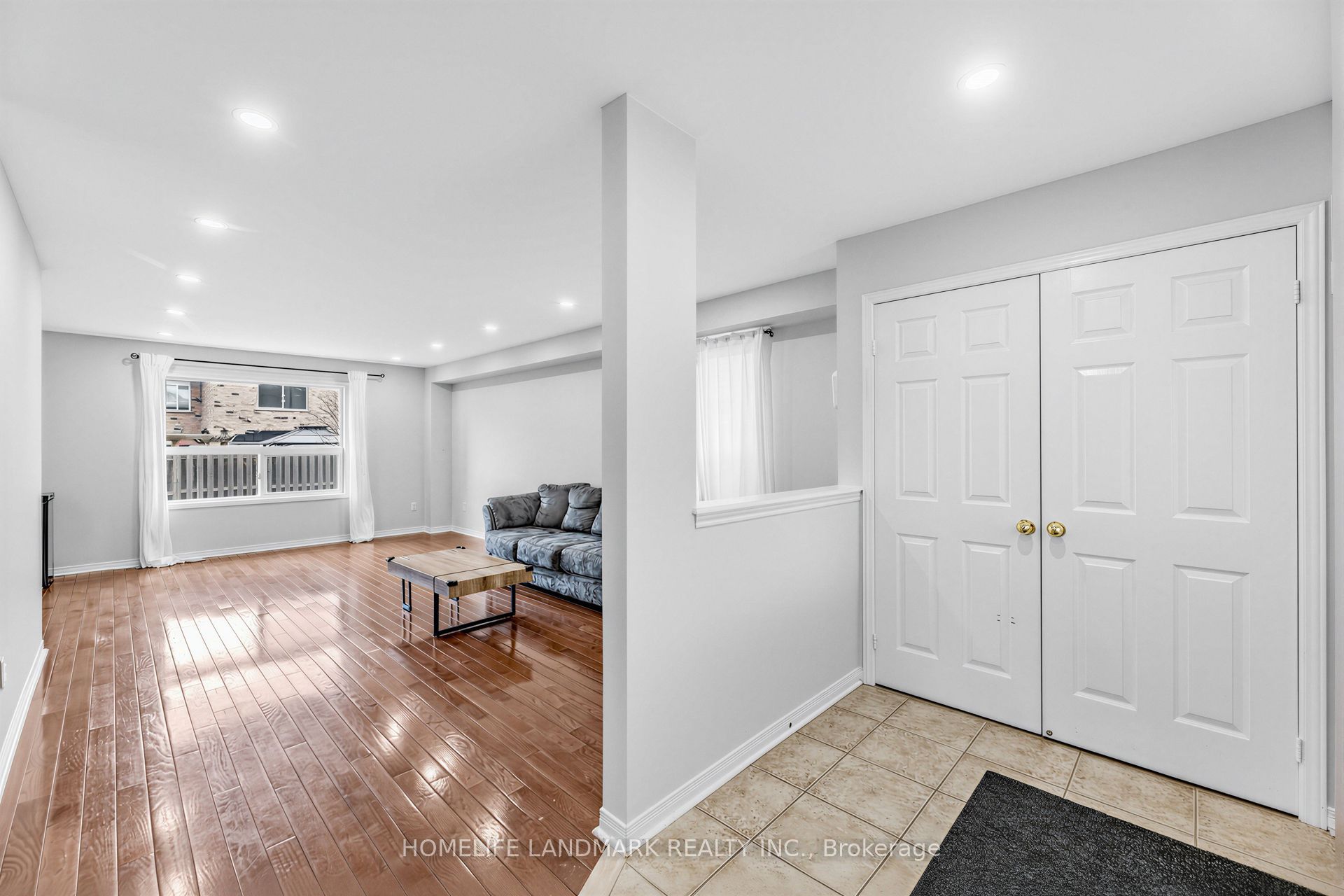 86 Laurier Avenue Property Photo 5