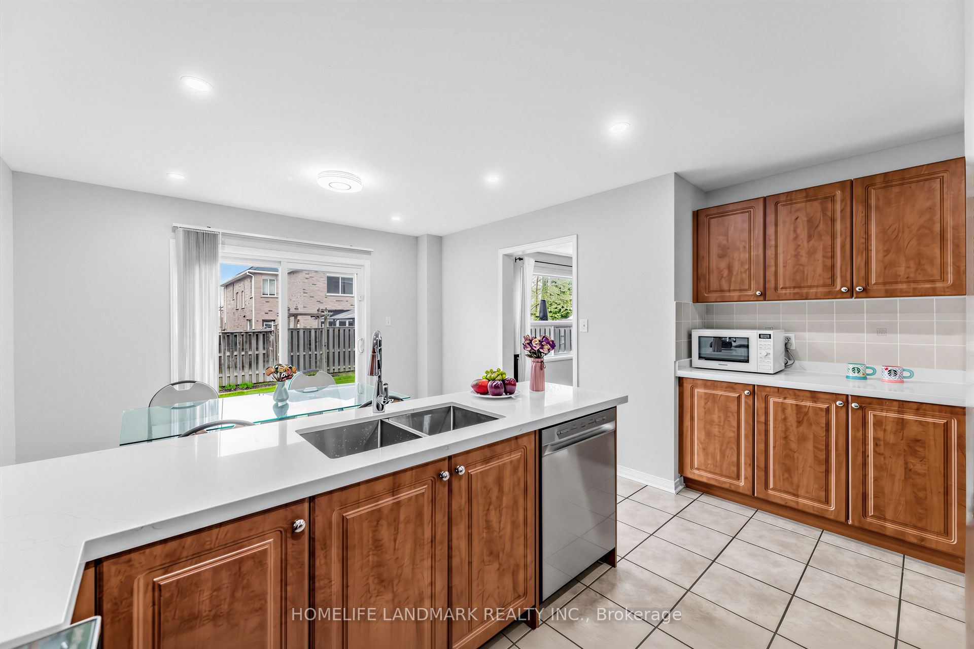 86 Laurier Avenue Property Photo 11