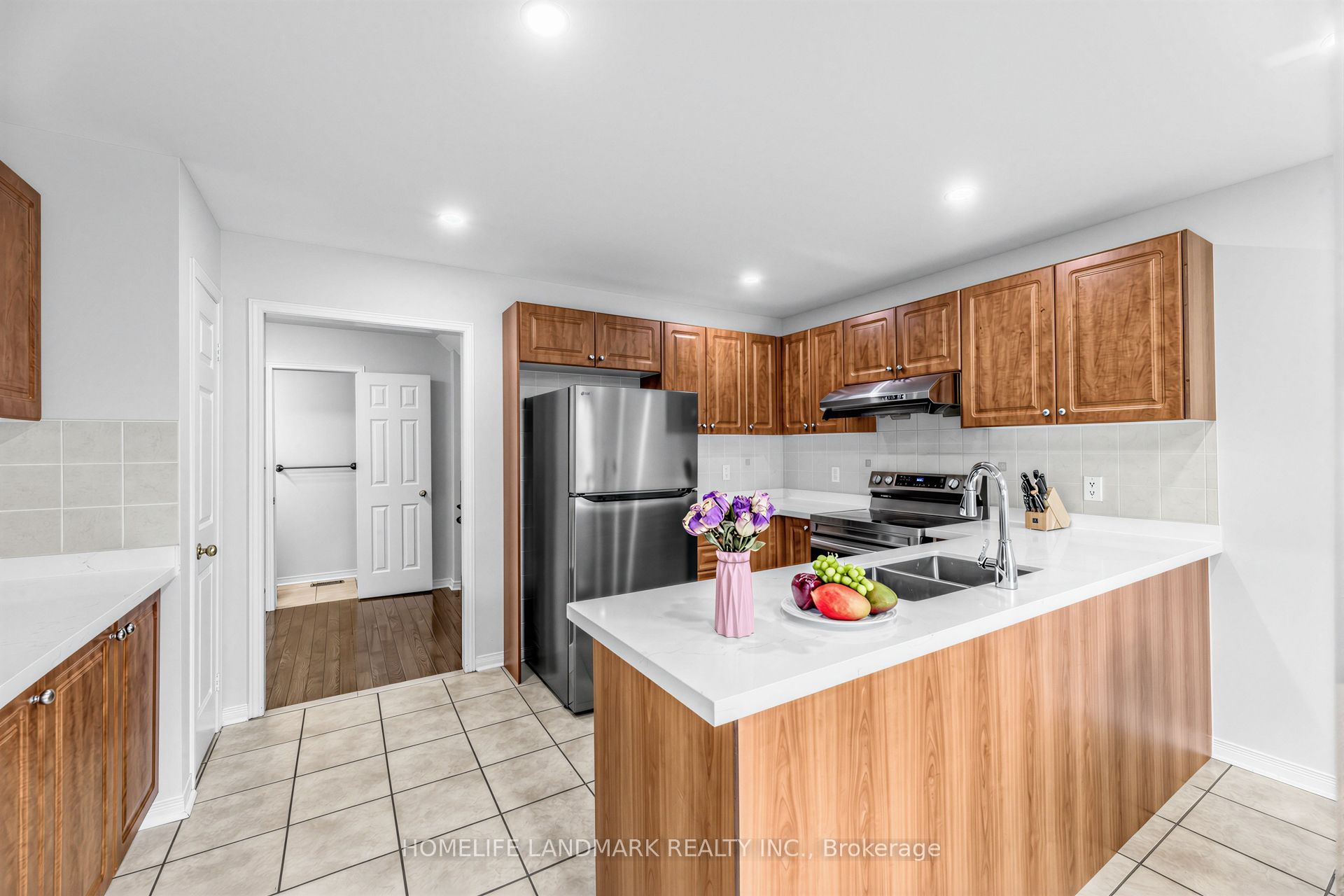 86 Laurier Avenue Property Photo 12