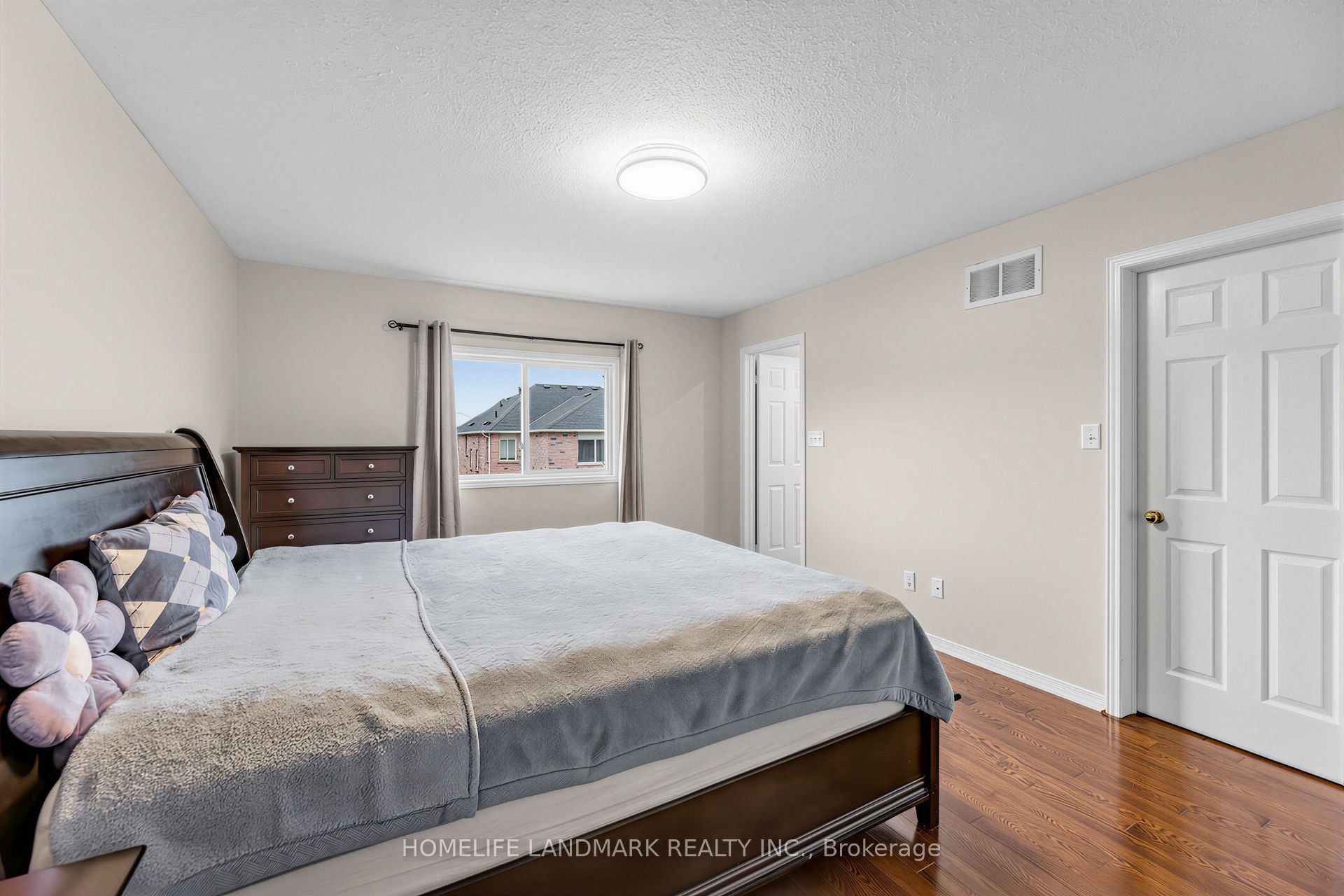 86 Laurier Avenue Property Photo 23