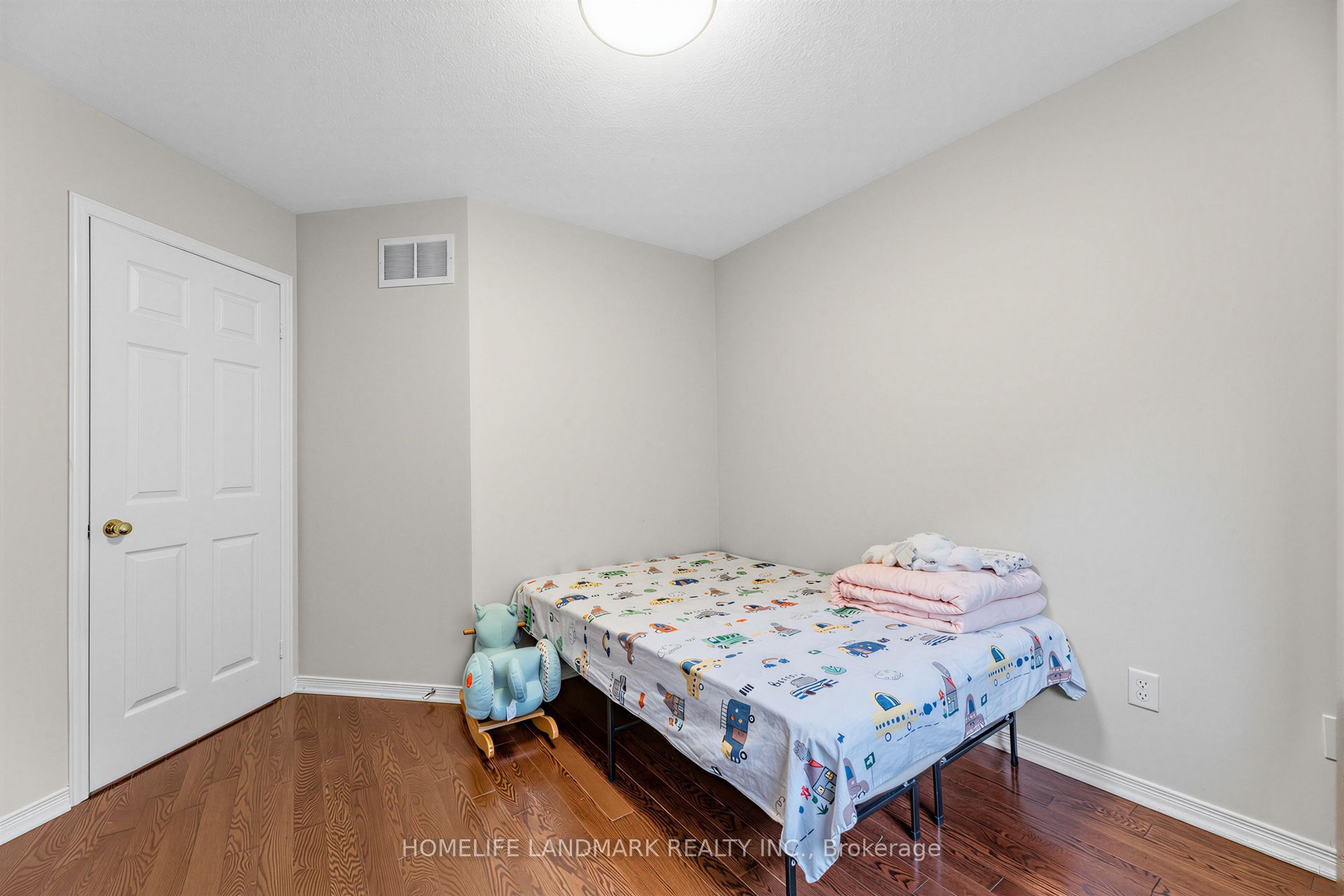 86 Laurier Avenue Property Photo 28