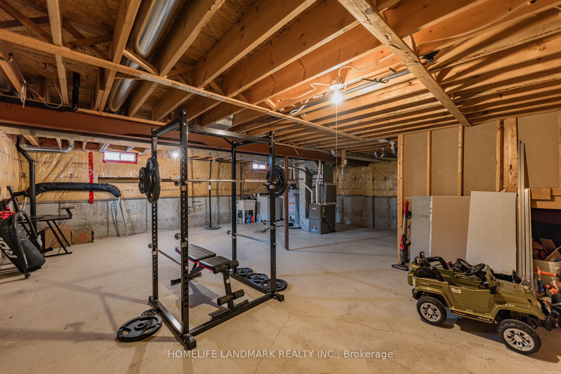 86 Laurier Avenue Property Photo 35