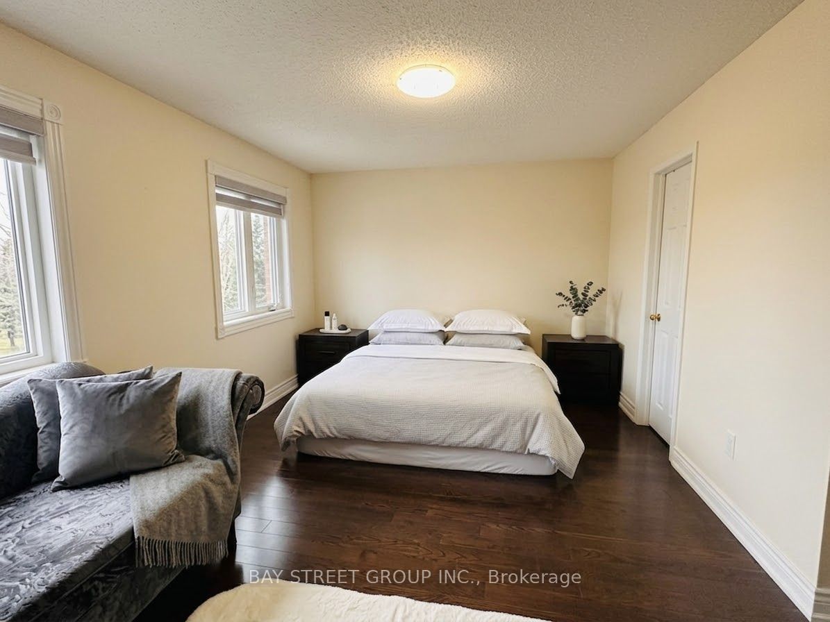53 Tara Crescent Property Photo 7