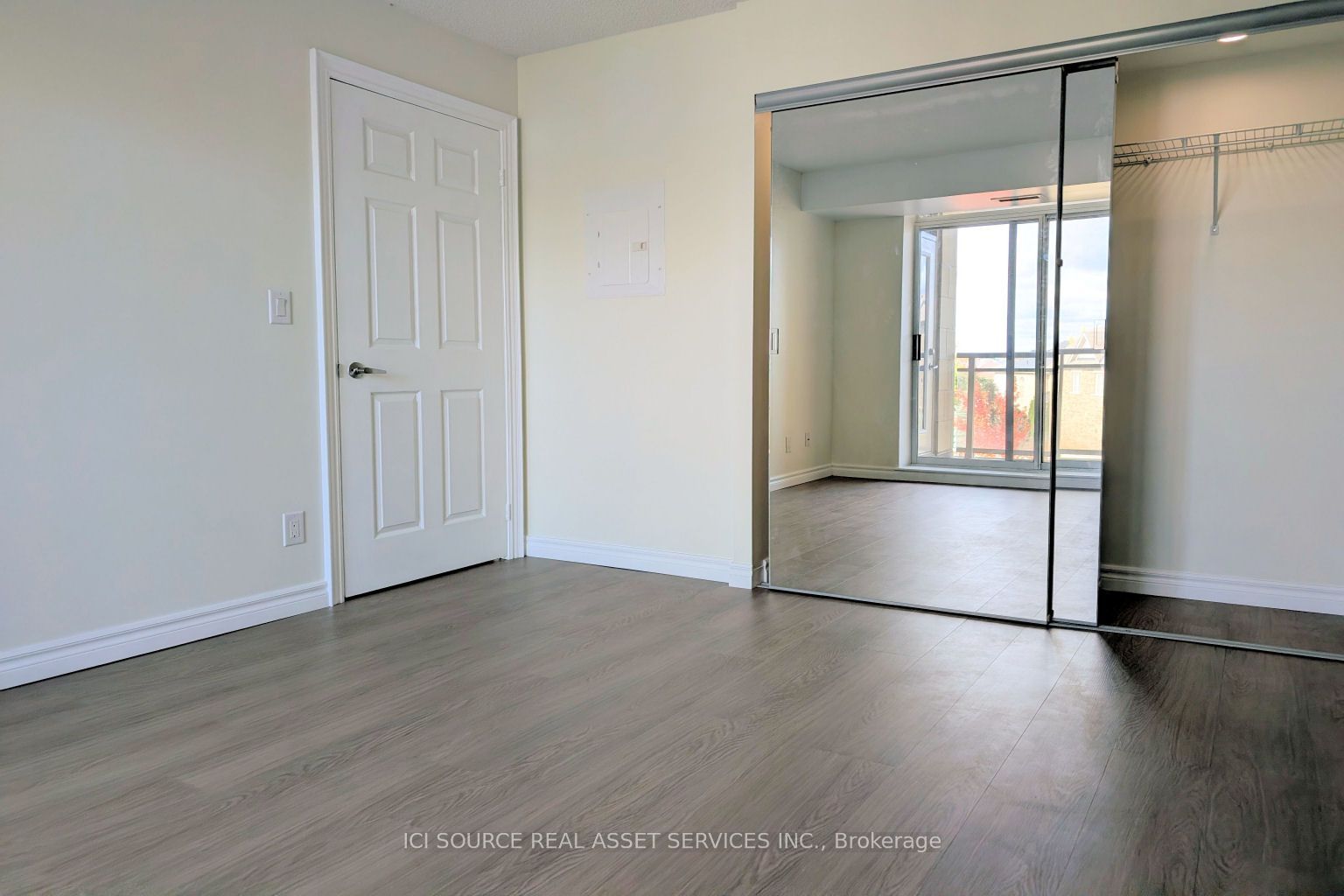 73 King William Crescent 202 Property Photo 8