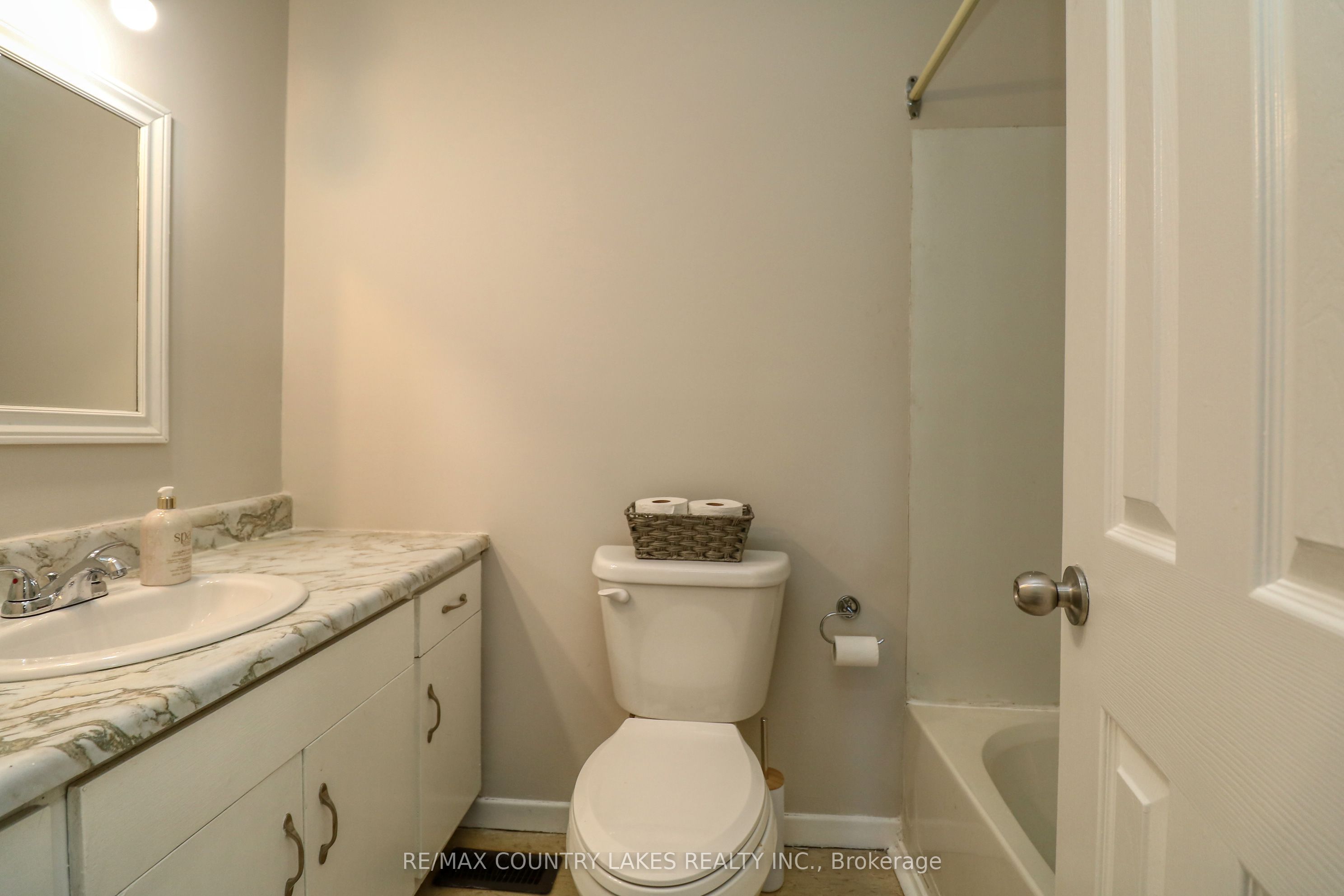 25035/7 Maple Beach Road Property Photo 16