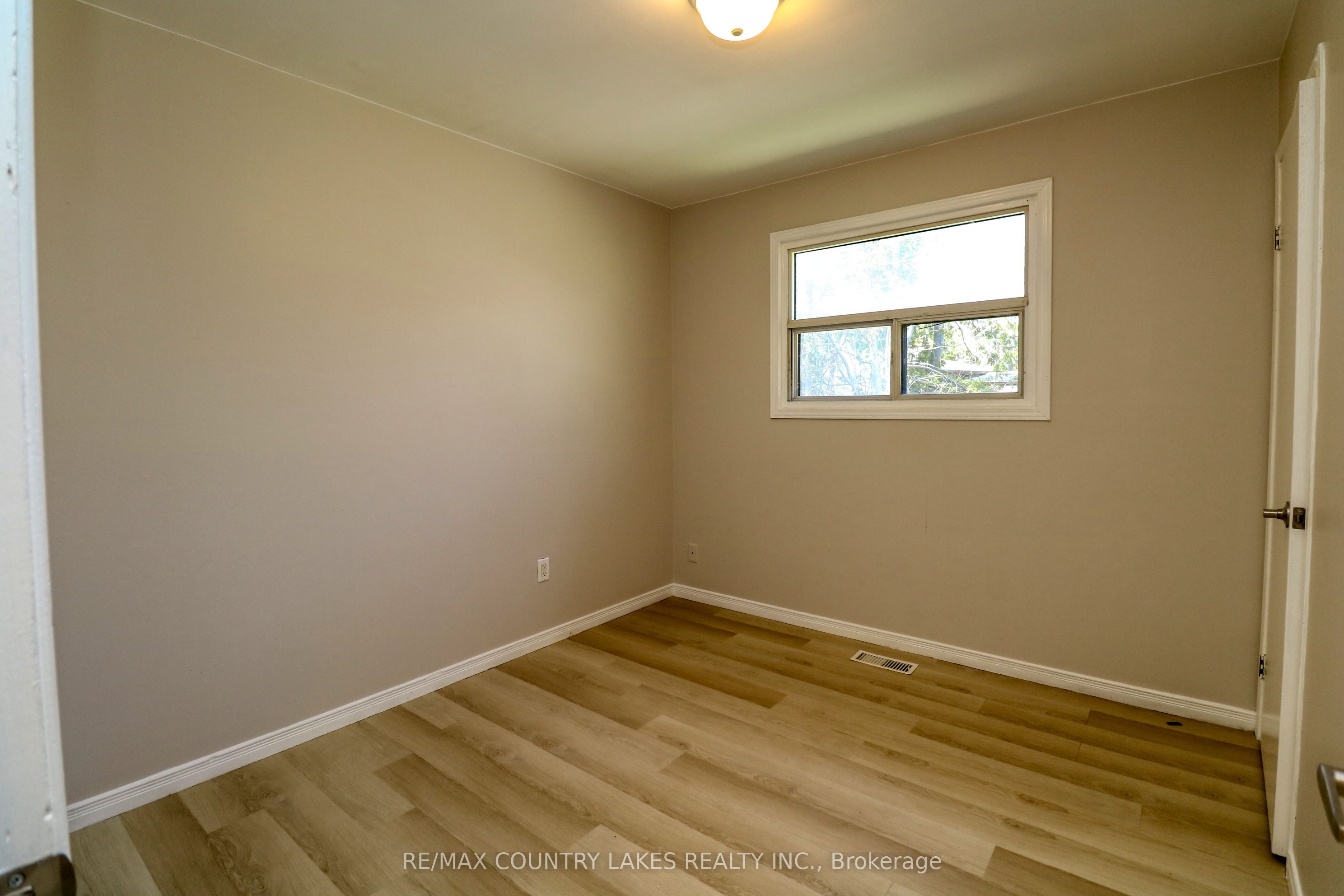25035/7 Maple Beach Road Property Photo 33