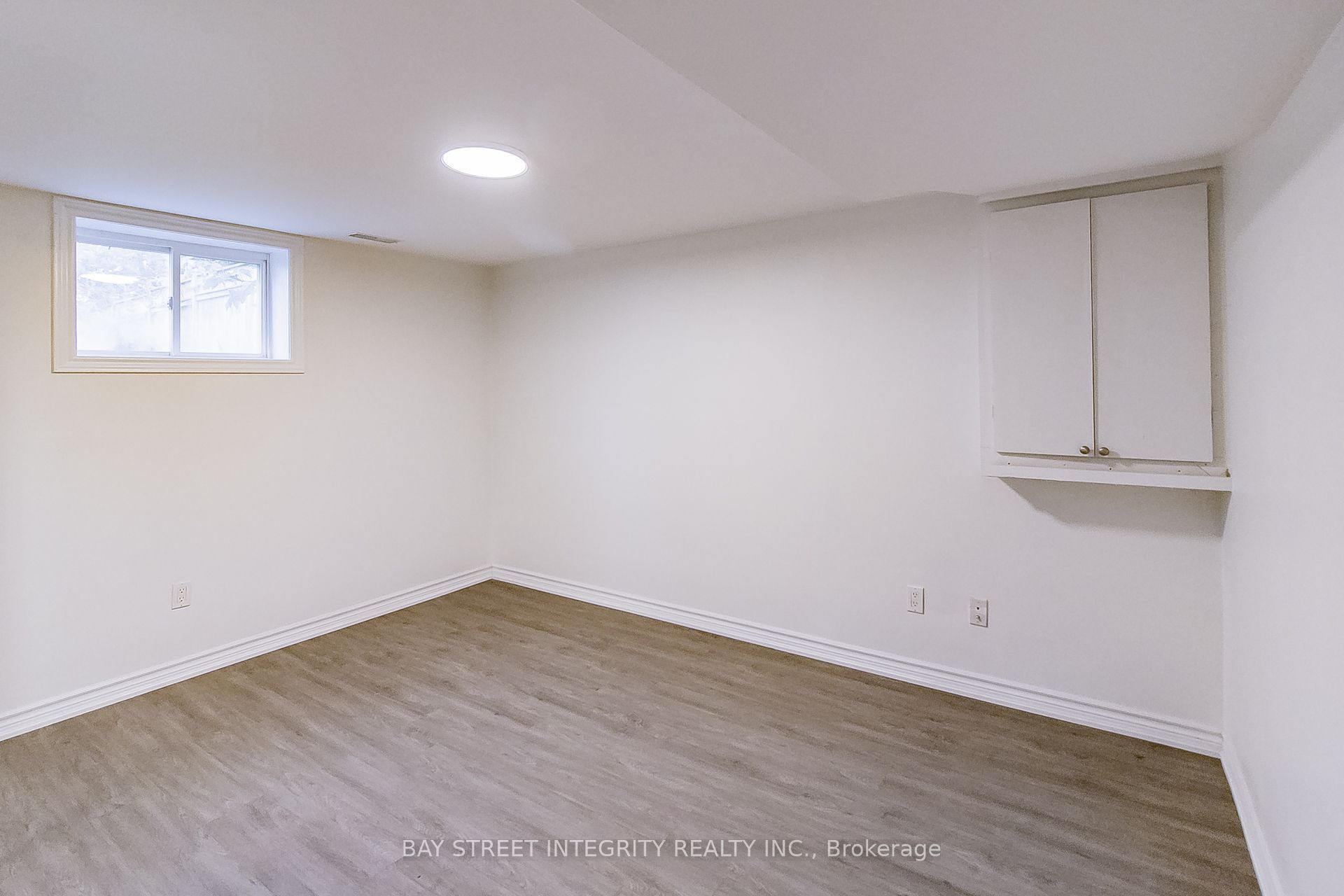 Basement 448 Fernleigh Circle S Property Photo 7