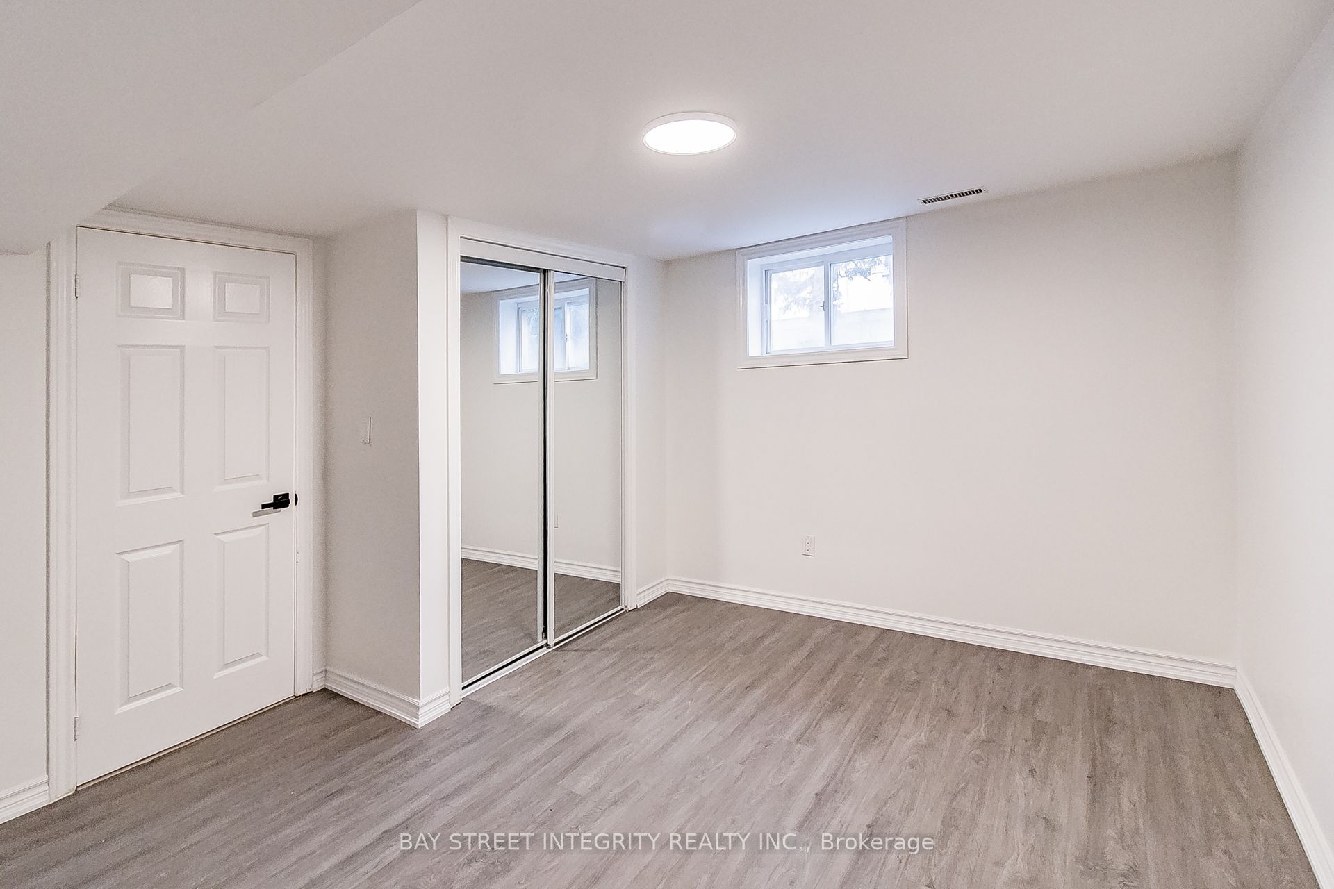 Basement 448 Fernleigh Circle S Property Photo 14
