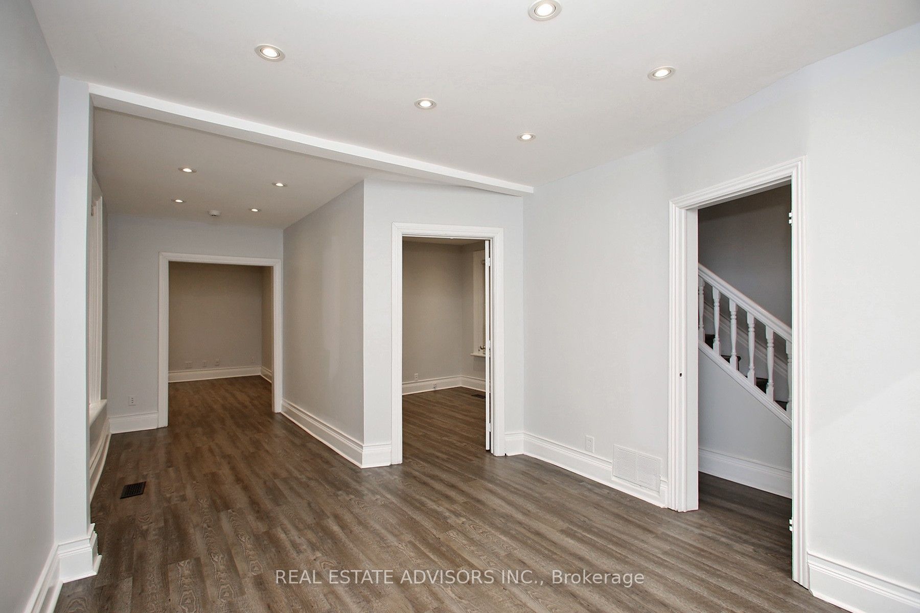 7924 Kipling Avenue Property Photo 4