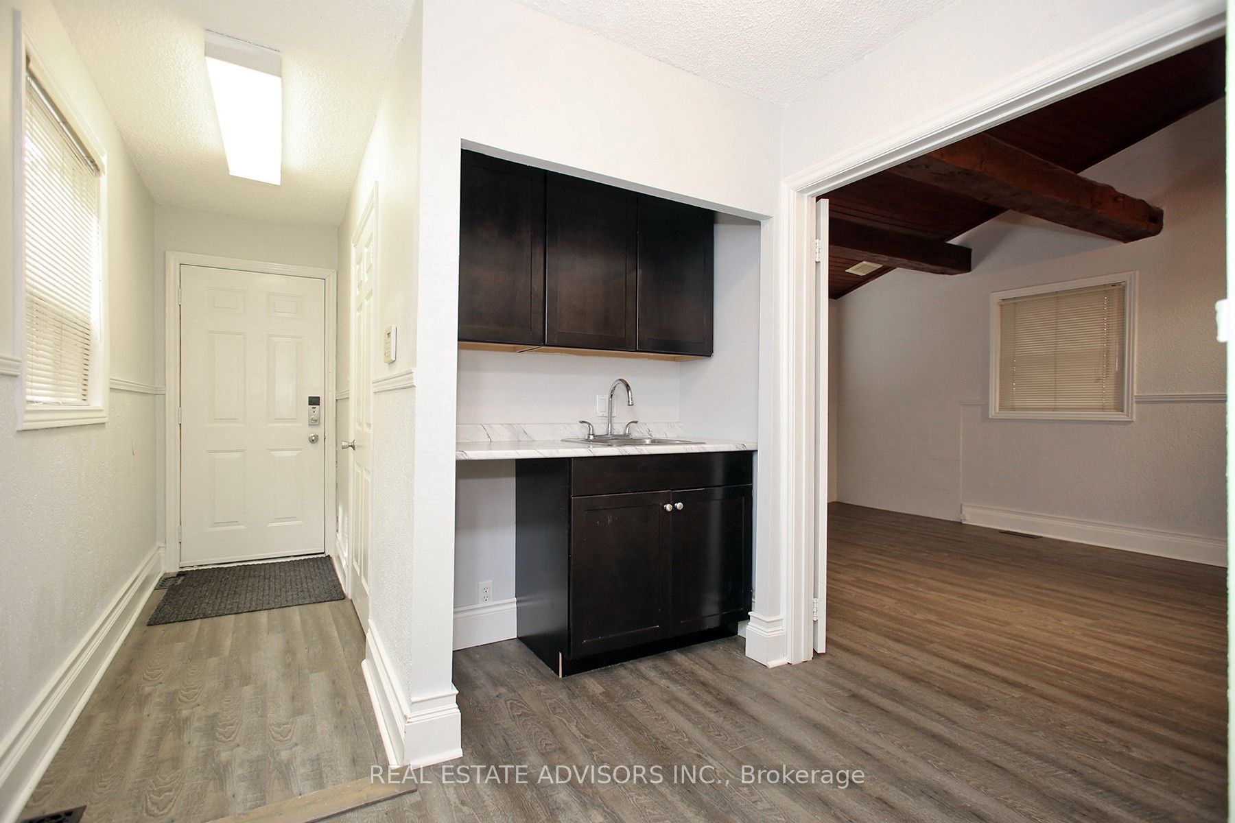 7924 Kipling Avenue Property Photo 10