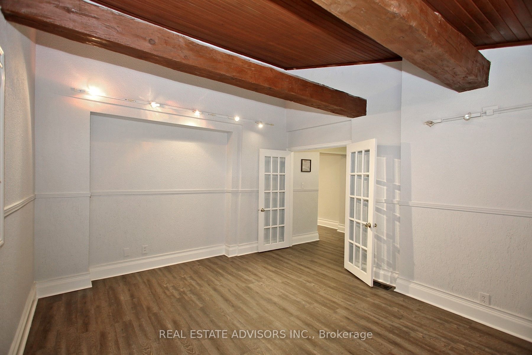 7924 Kipling Avenue Property Photo 12