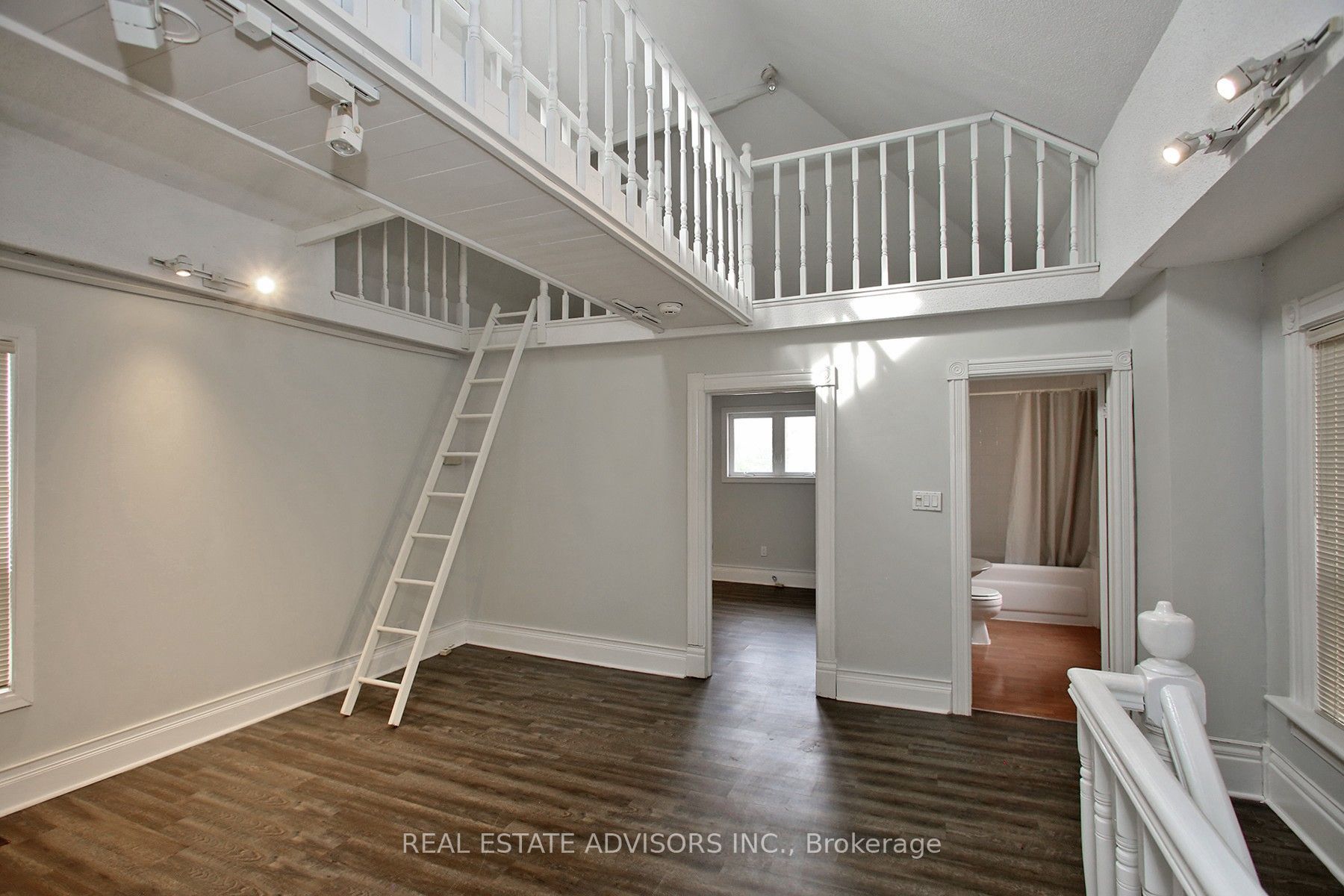 7924 Kipling Avenue Property Photo 17