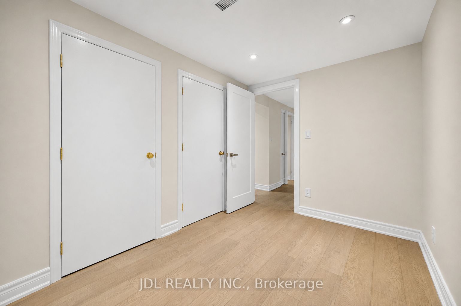 6 Willowgate Drive Bsmt Property Photo 5
