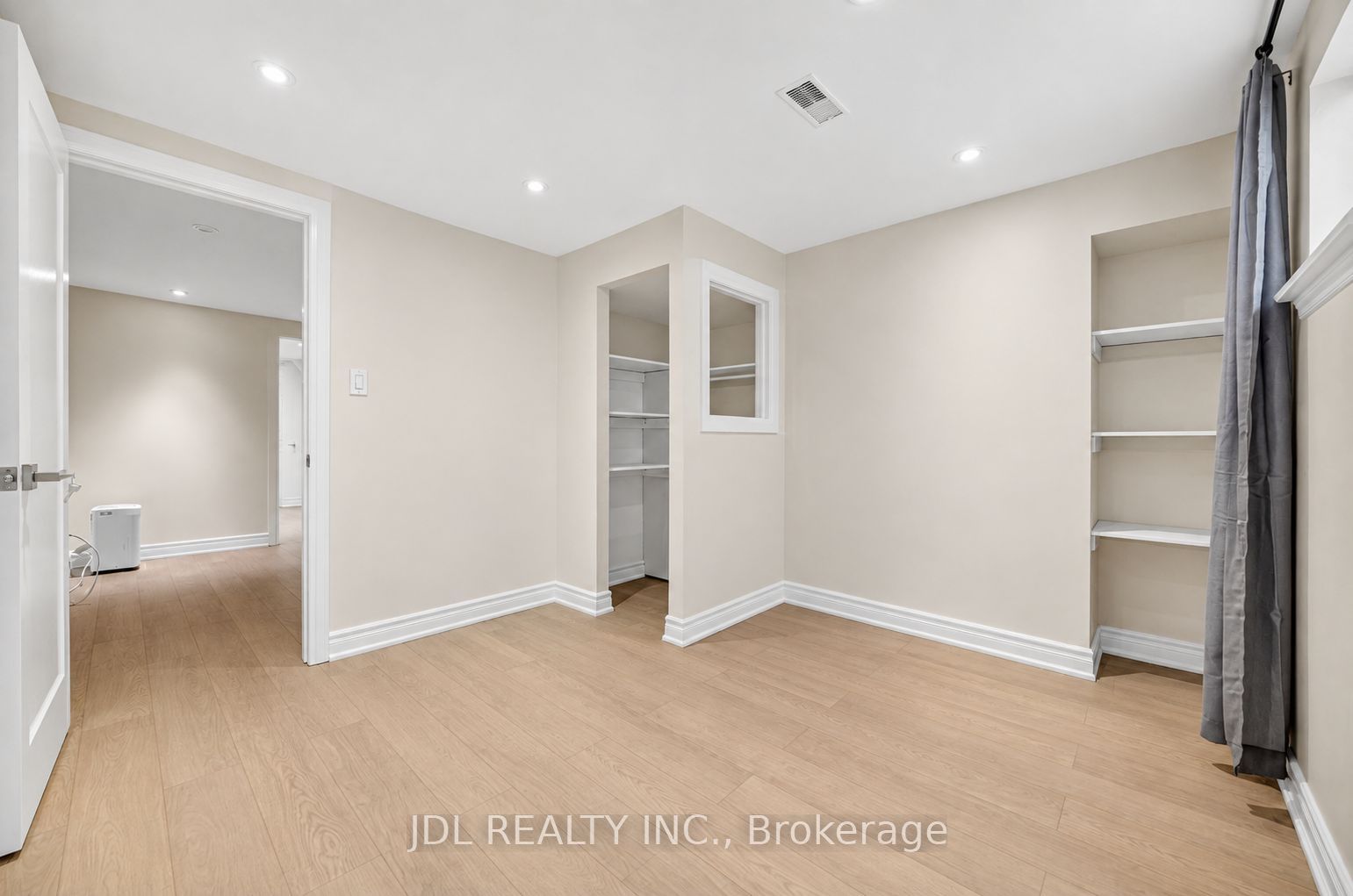 6 Willowgate Drive Bsmt Property Photo 7