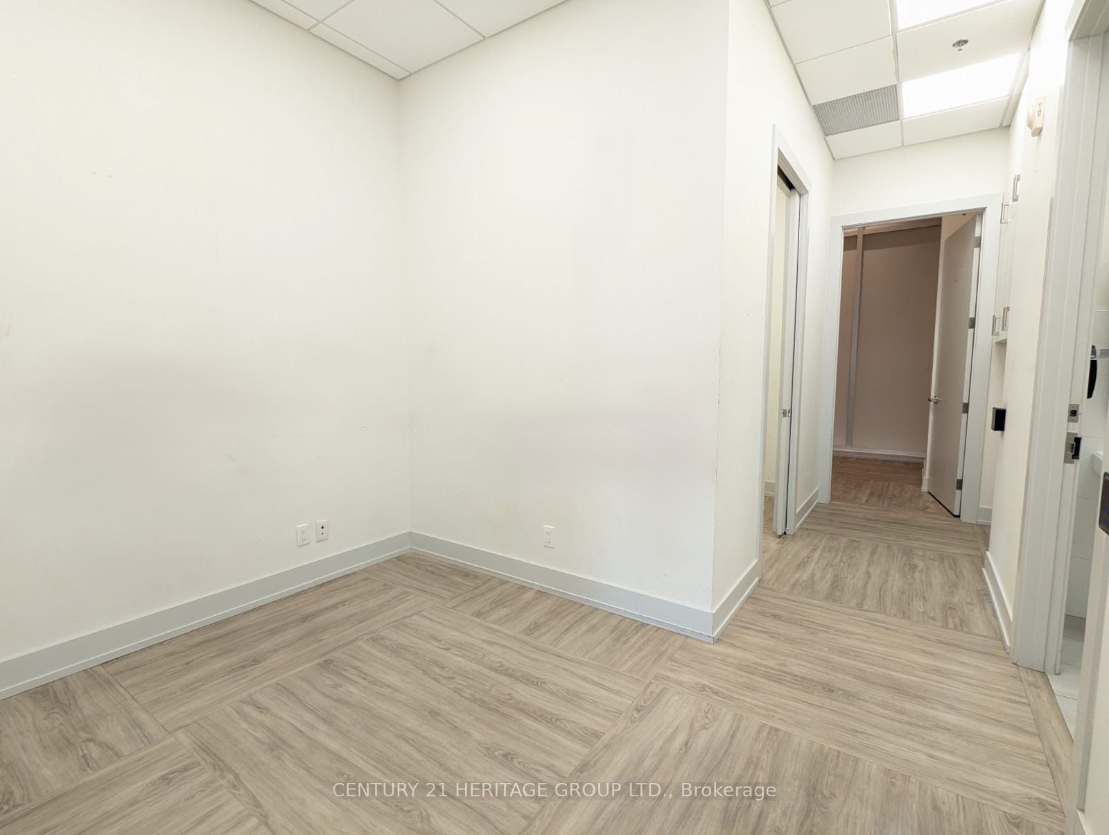 8763 Bayview Avenue 123 & 125 Property Photo 7