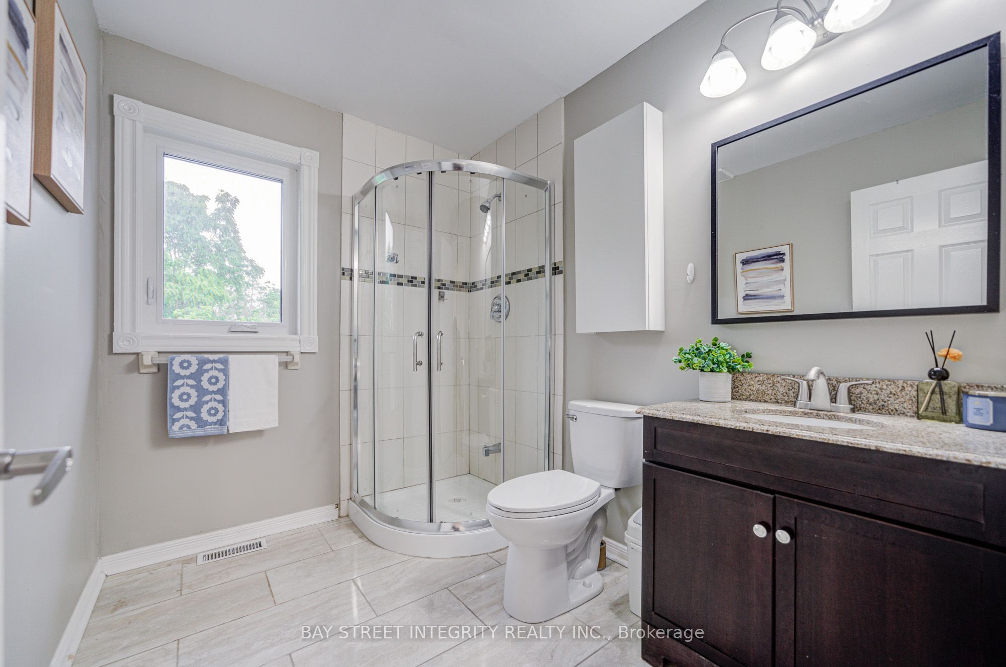 753 College Manor Drive Property Photo 33