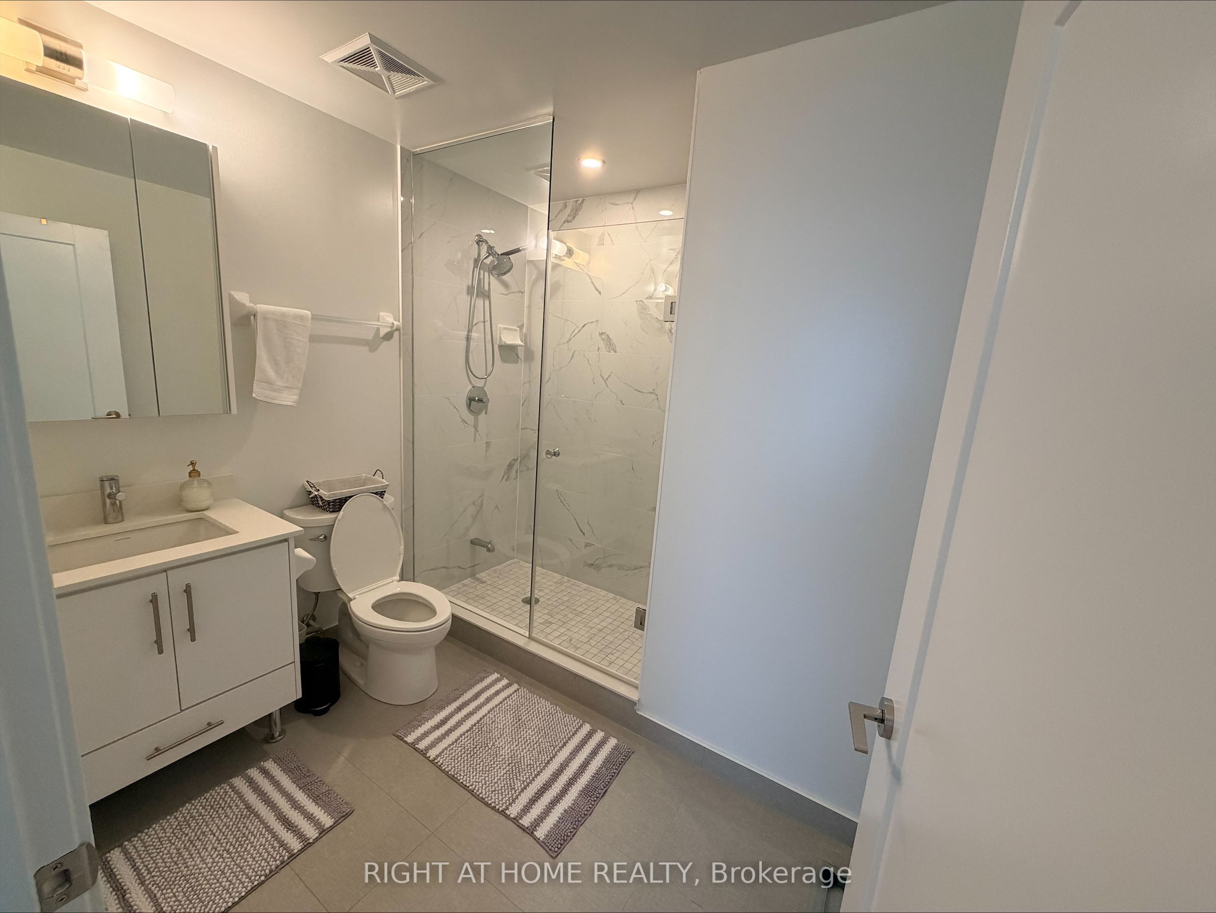 105 Oneida Crescent 1706 Property Photo 6