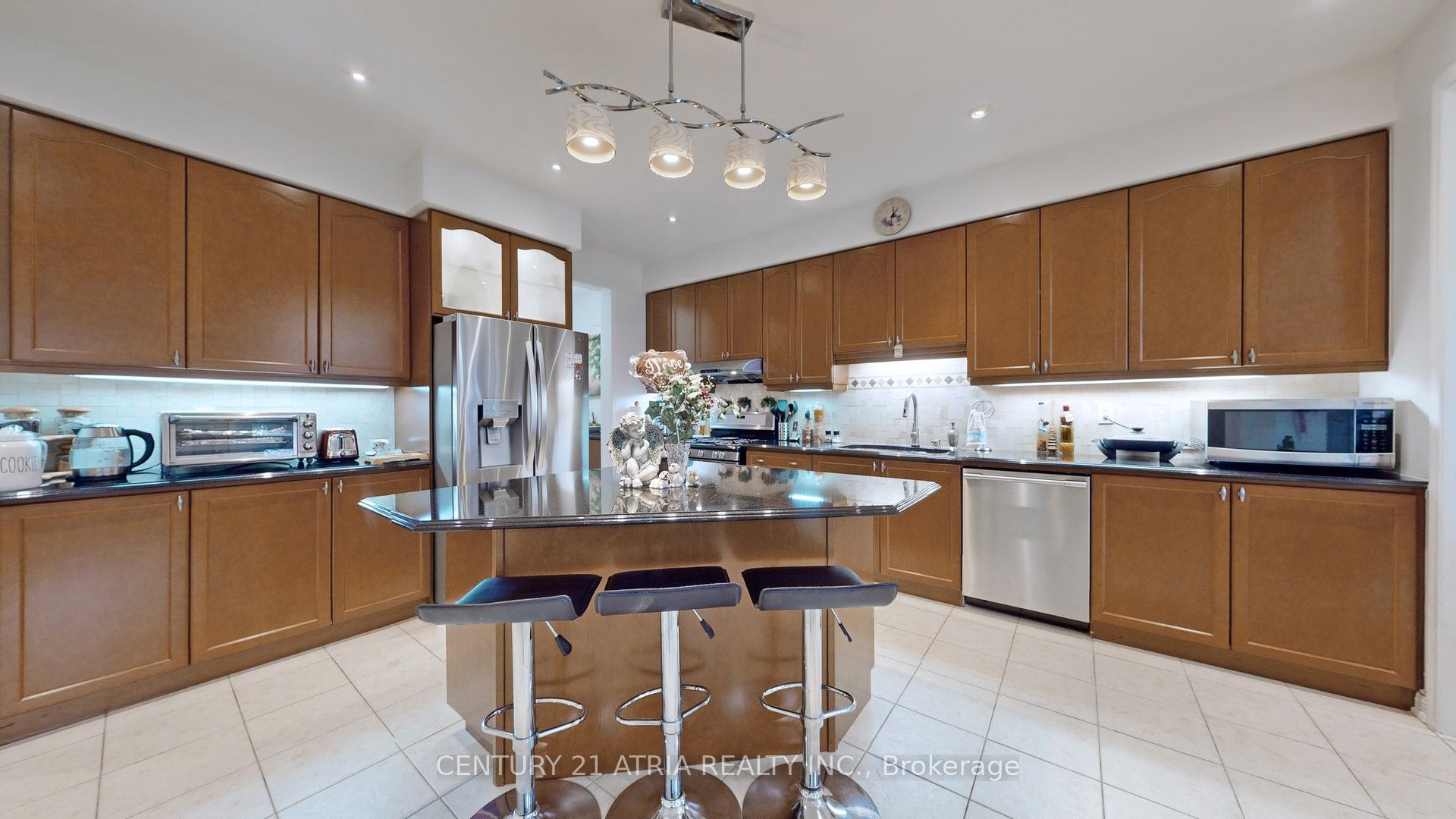 69 Diamond Jubilee Drive Property Photo 12