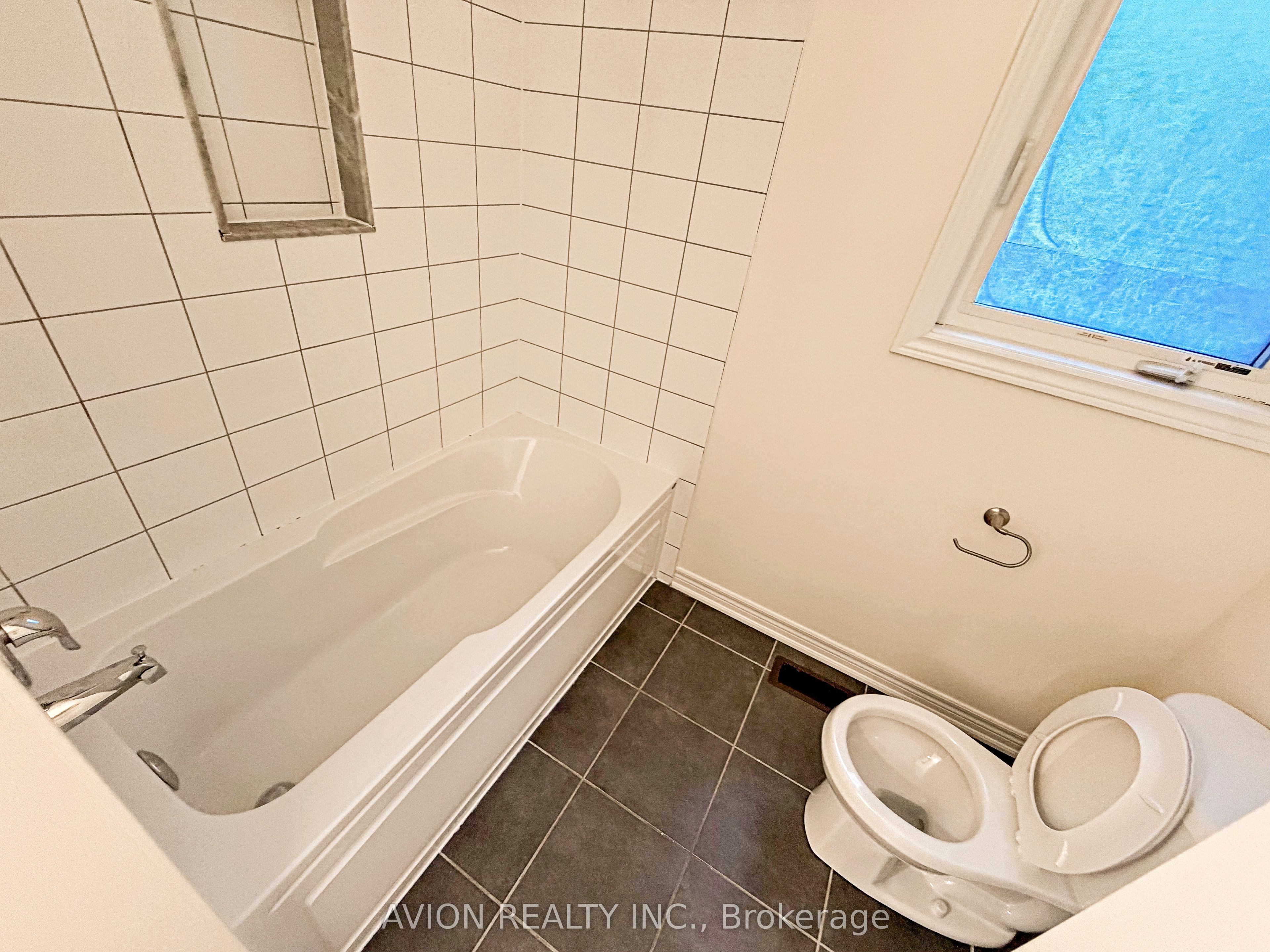 124 Wilfred Murison Avenue Property Photo 21