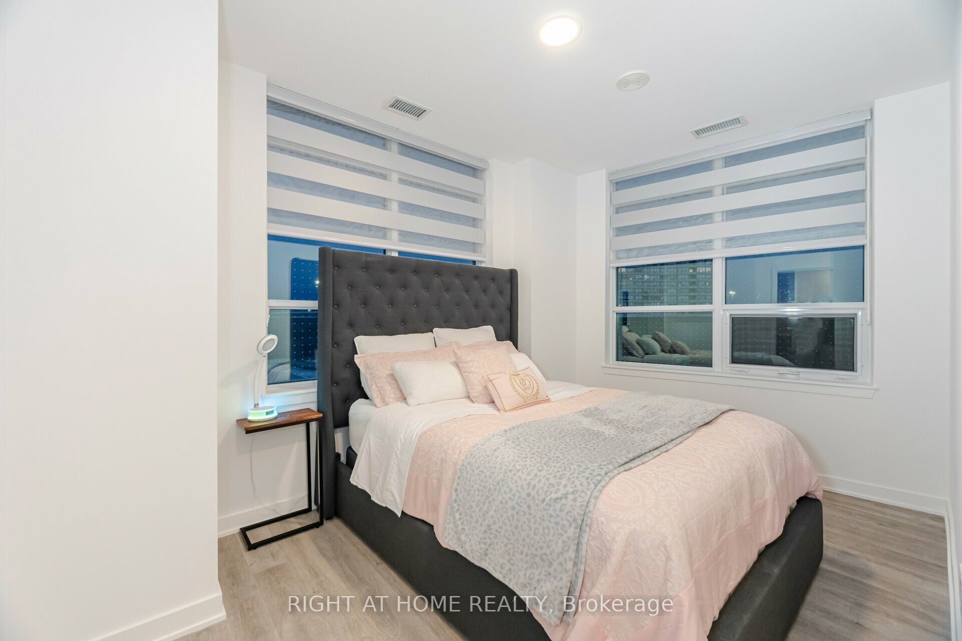 50 Upper Mall Way 226 Property Photo 18