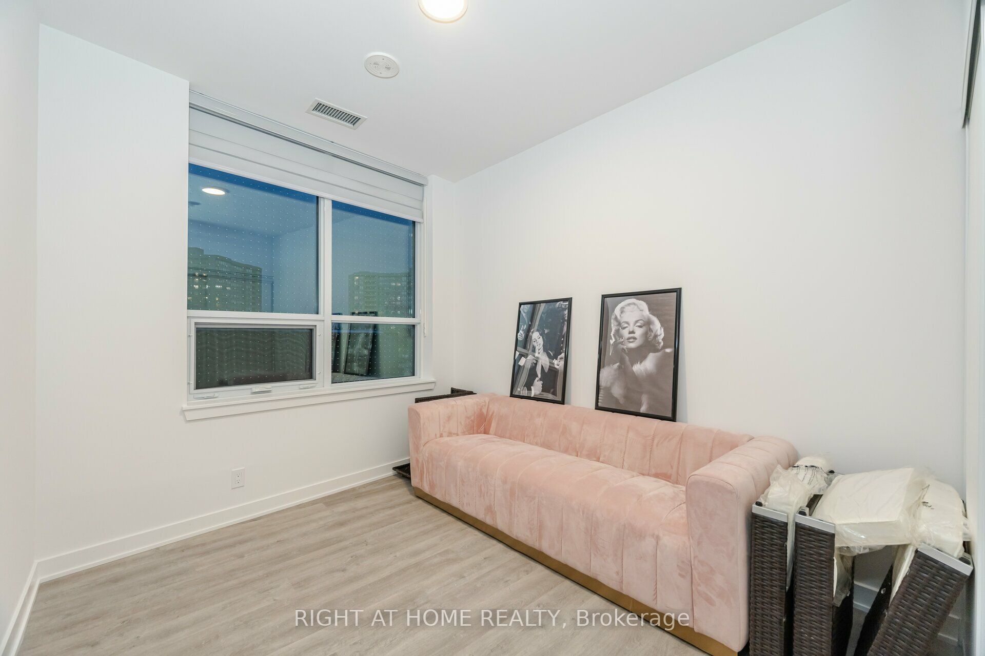 50 Upper Mall Way 226 Property Photo 22