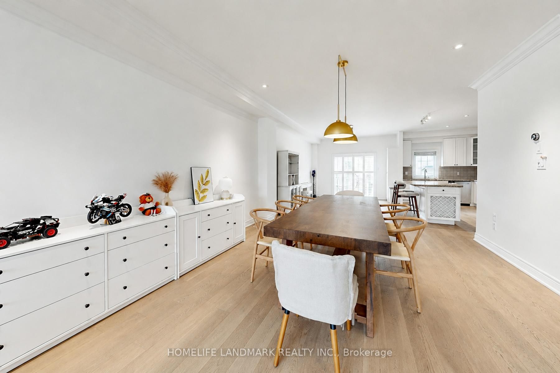 8900 Bathurst Street 27 Property Photo 6