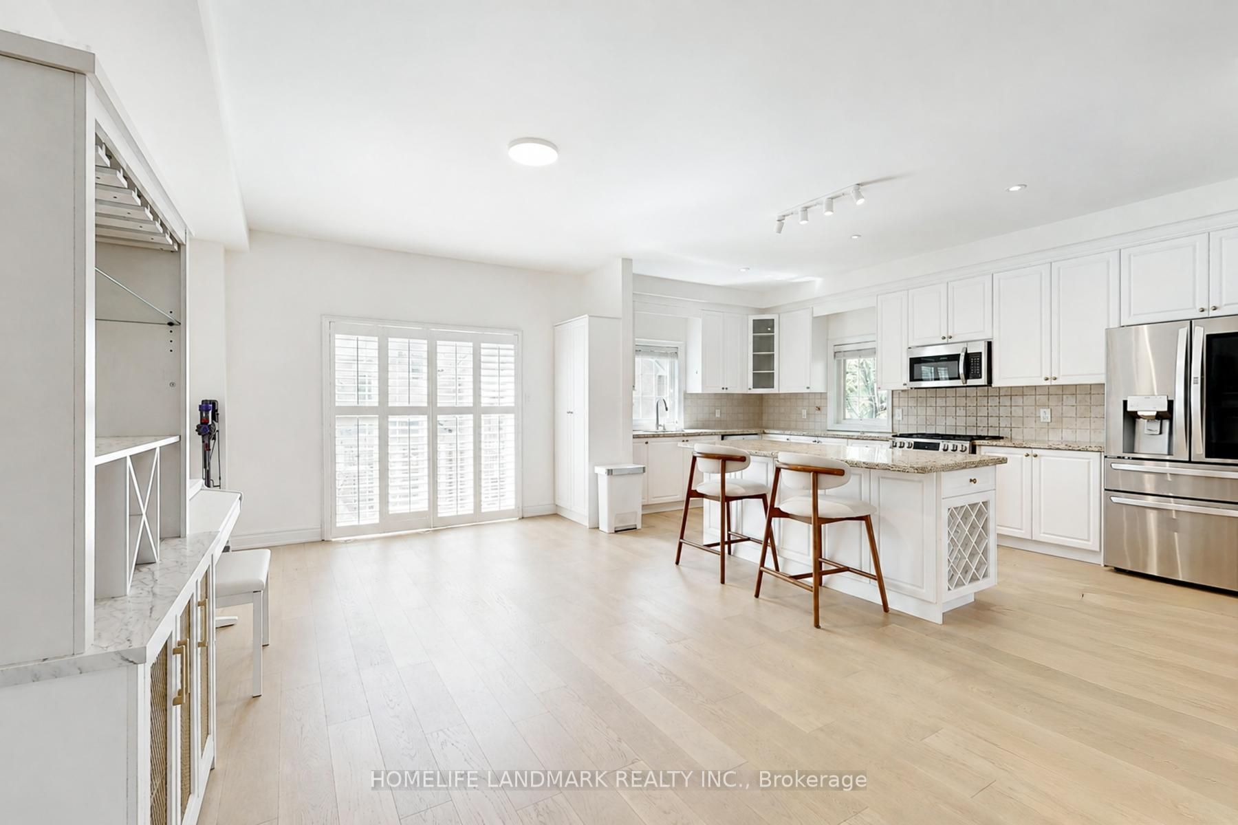 8900 Bathurst Street 27 Property Photo 12