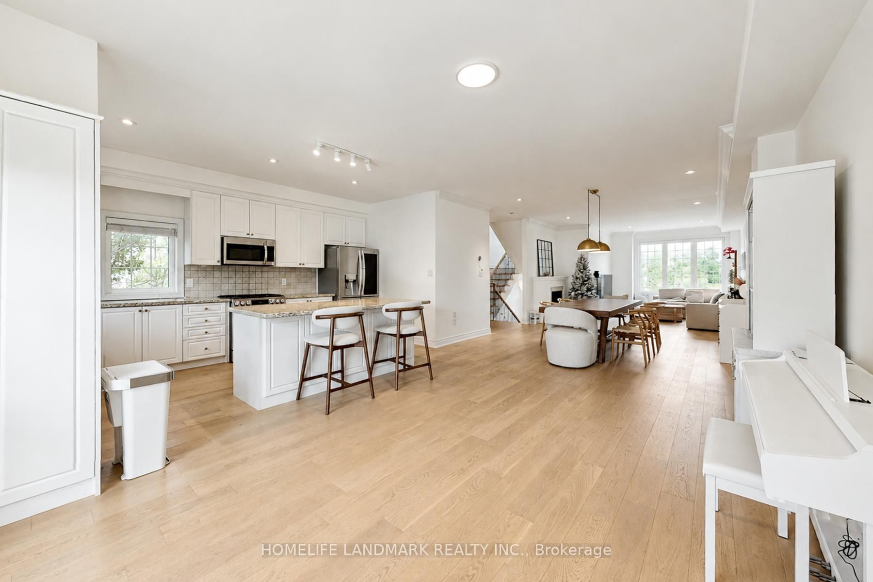 8900 Bathurst Street 27 Property Photo 14