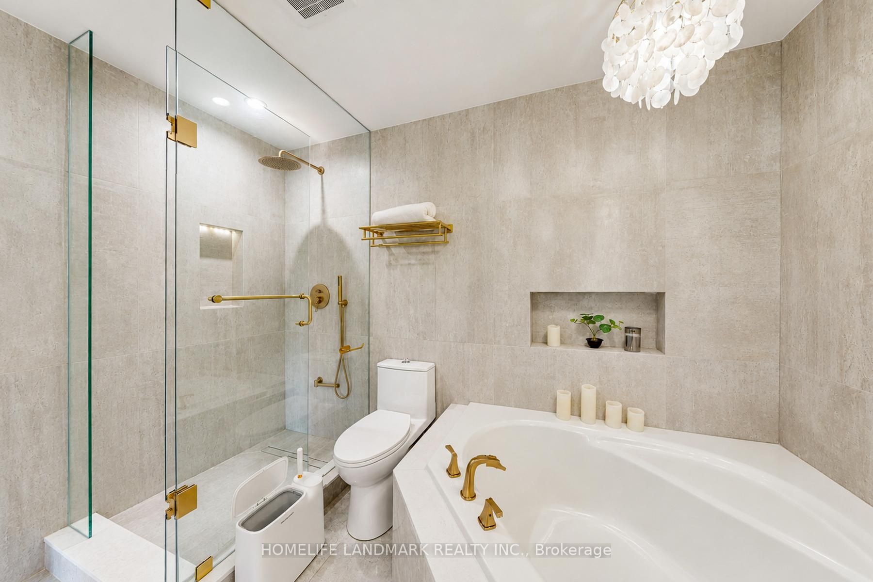 8900 Bathurst Street 27 Property Photo 29