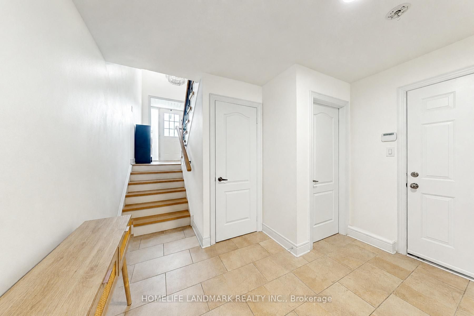 8900 Bathurst Street 27 Property Photo 35