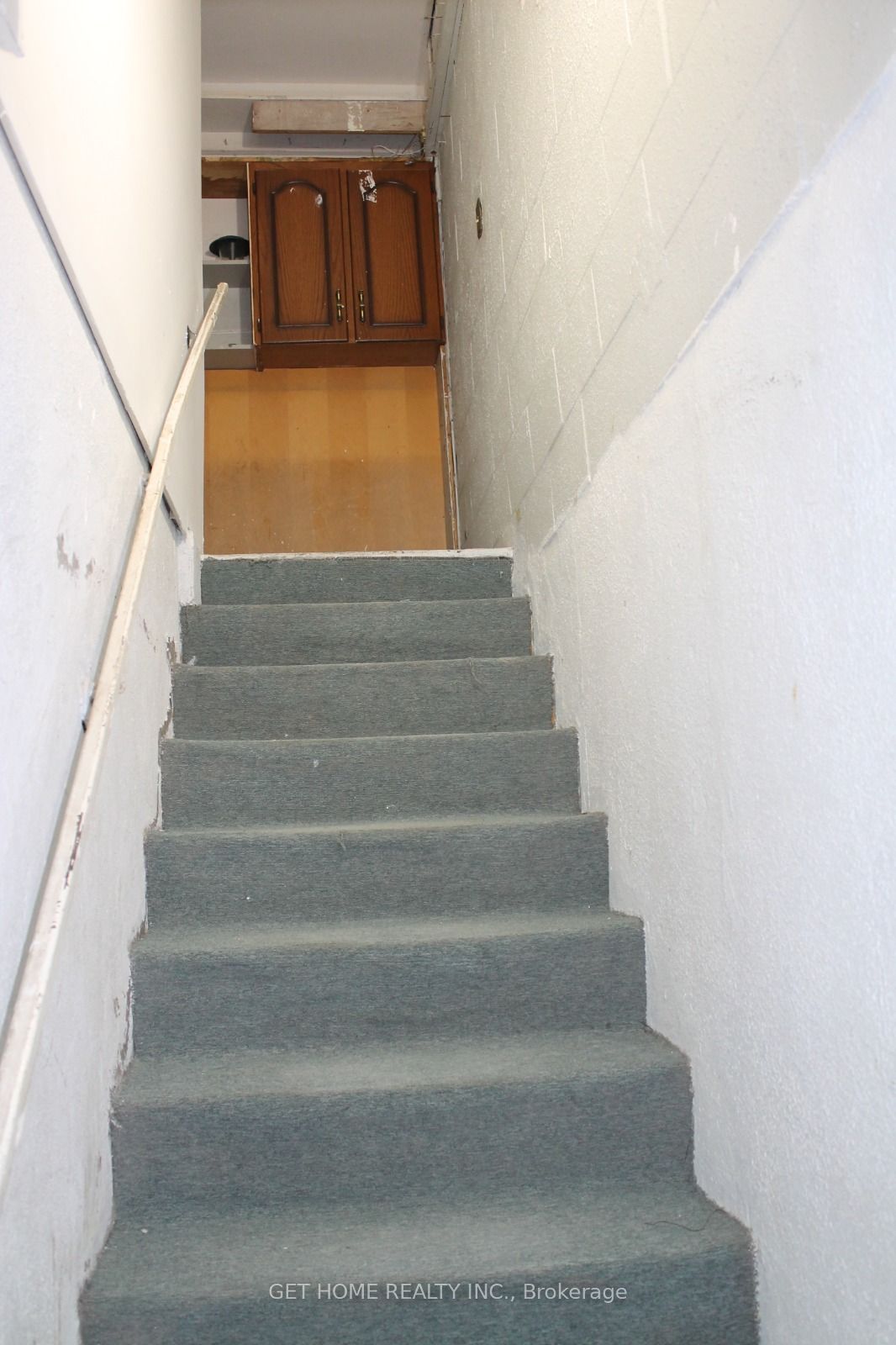 70 Gardner Place #bsmt Property Photo 4