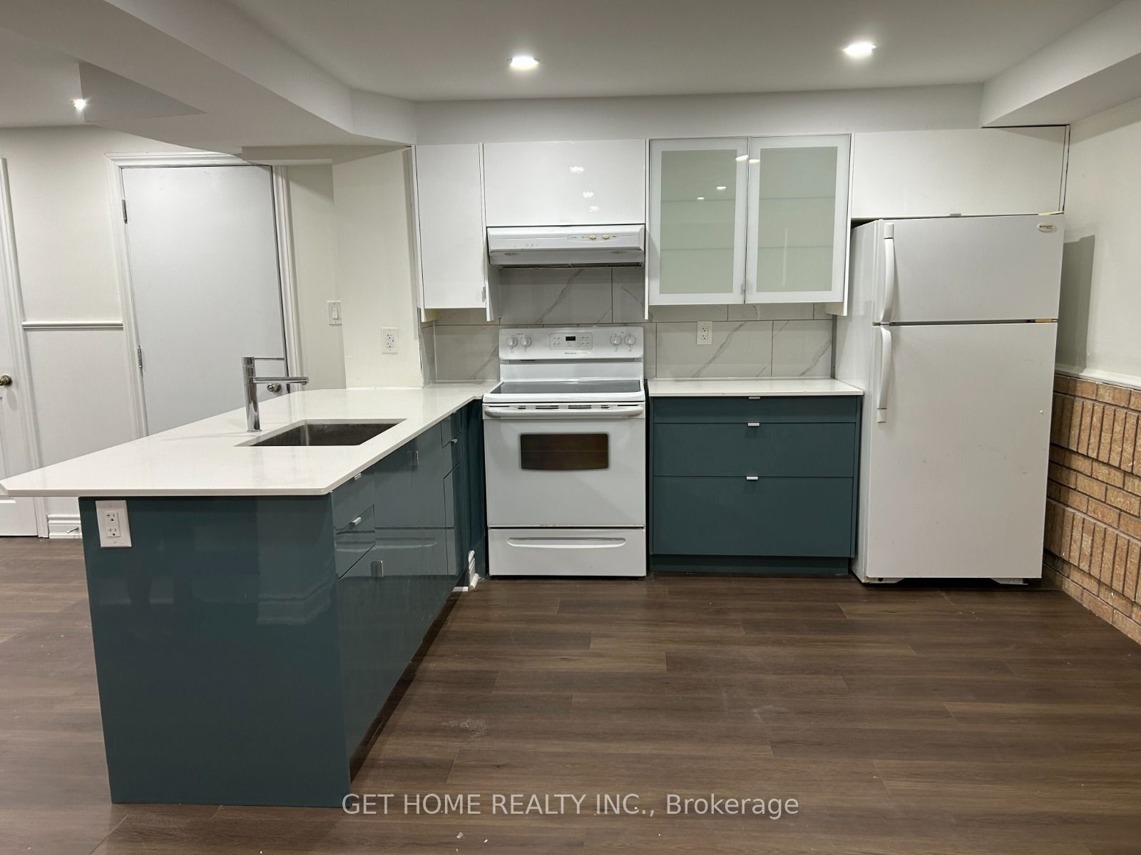 70 Gardner Place #bsmt Property Photo 7