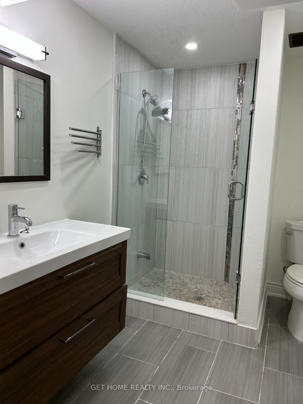 70 Gardner Place #bsmt Property Photo 13