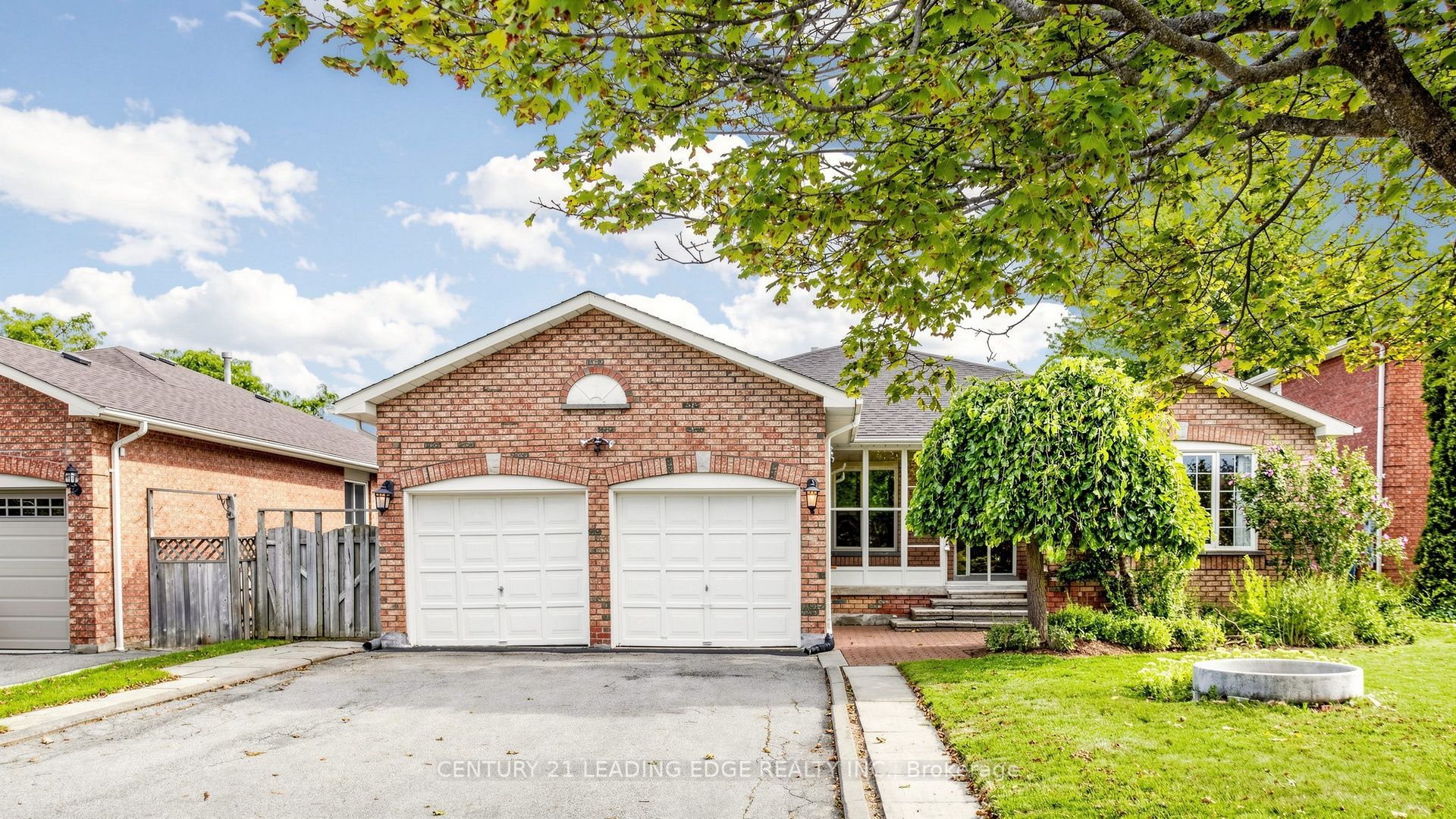 9 COATES Crescent Property Photo 1