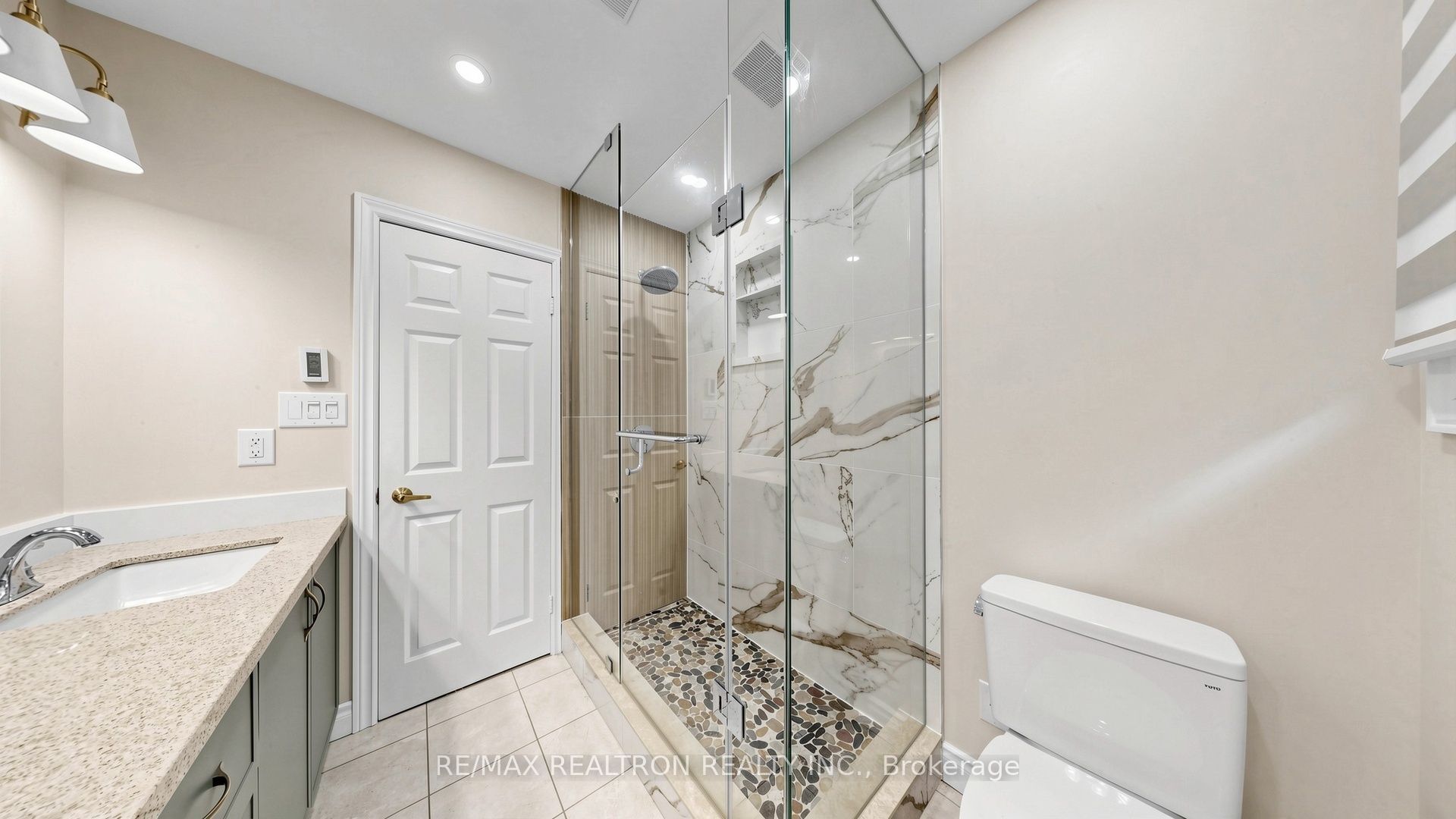 21 Greentree Road Property Photo 35