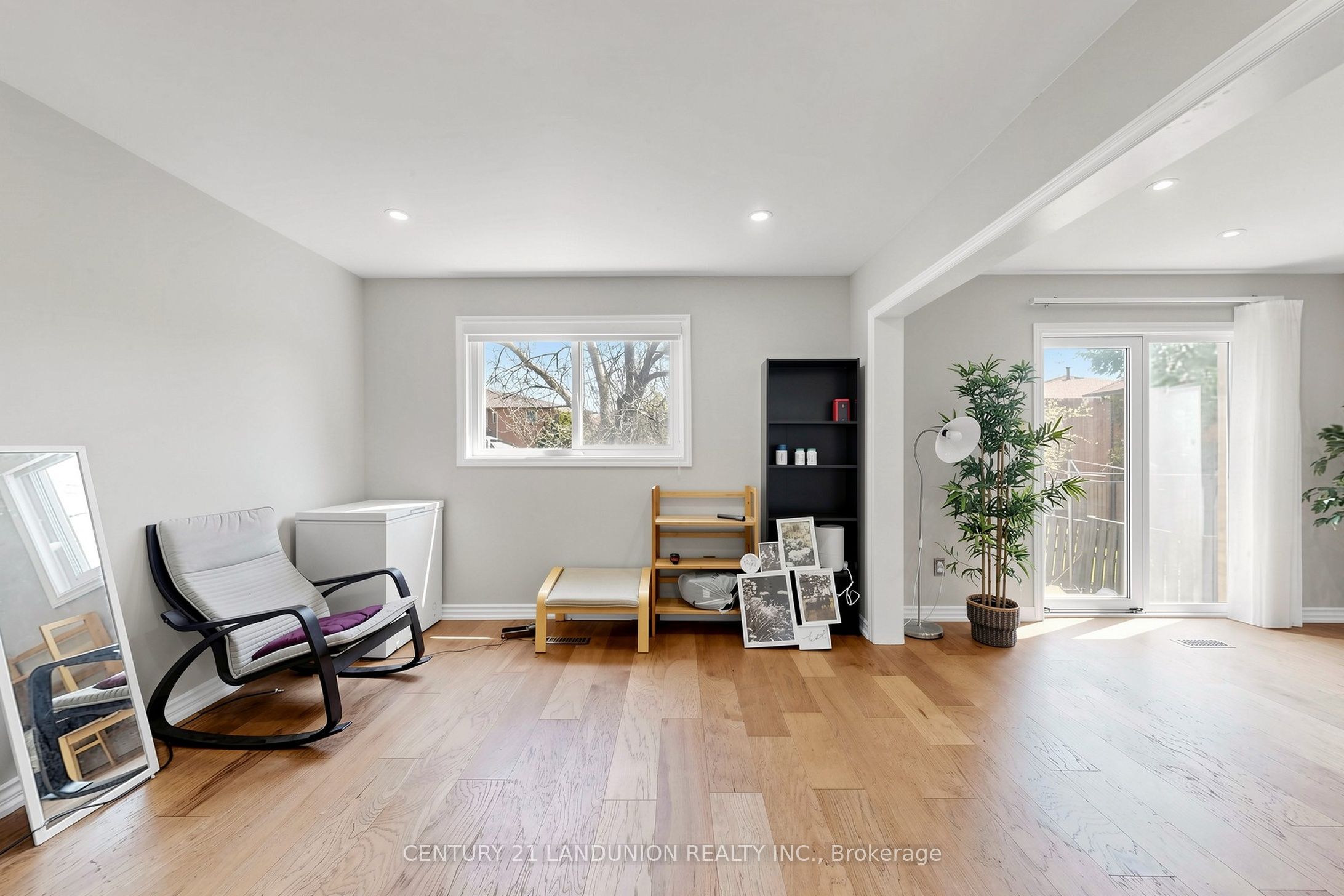 329 Atha Avenue Property Photo 6