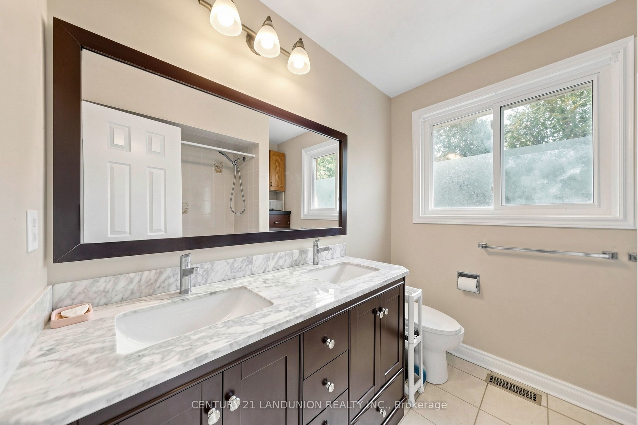 329 Atha Avenue Property Photo 16